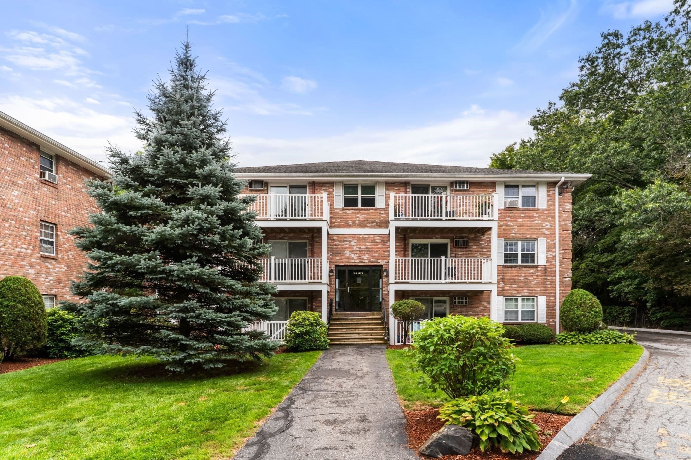 Condominium at 10 Karen Cir # 14, Billerica MA 01821, Billerica, photo 19 of 22