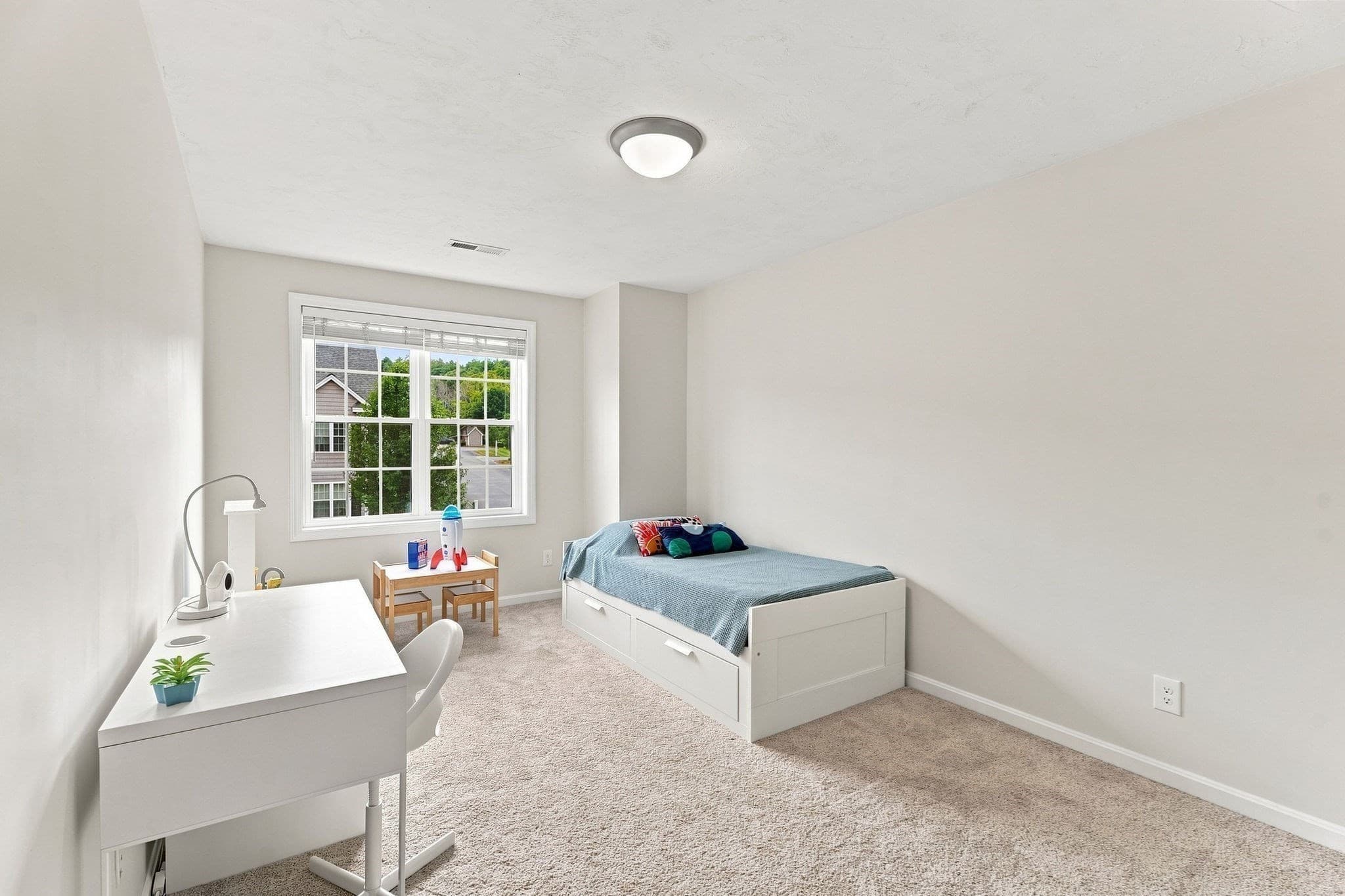Condominium at 59 Riley Rd # 59, Tyngsborough MA 01879, Tyngsborough, photo 14 of 35