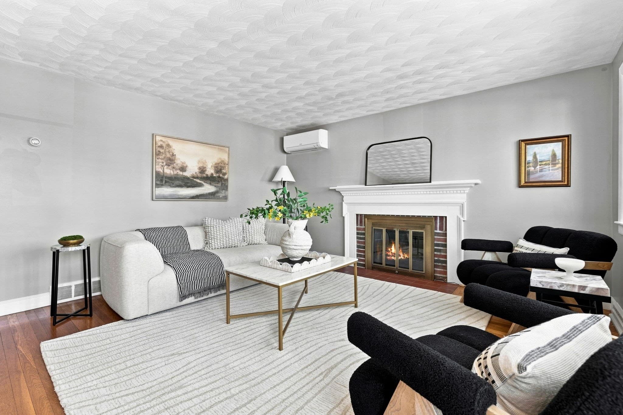 Single Family Residence at 19 Elliott St, Melrose MA 02176, Melrose, photo 2 of 27