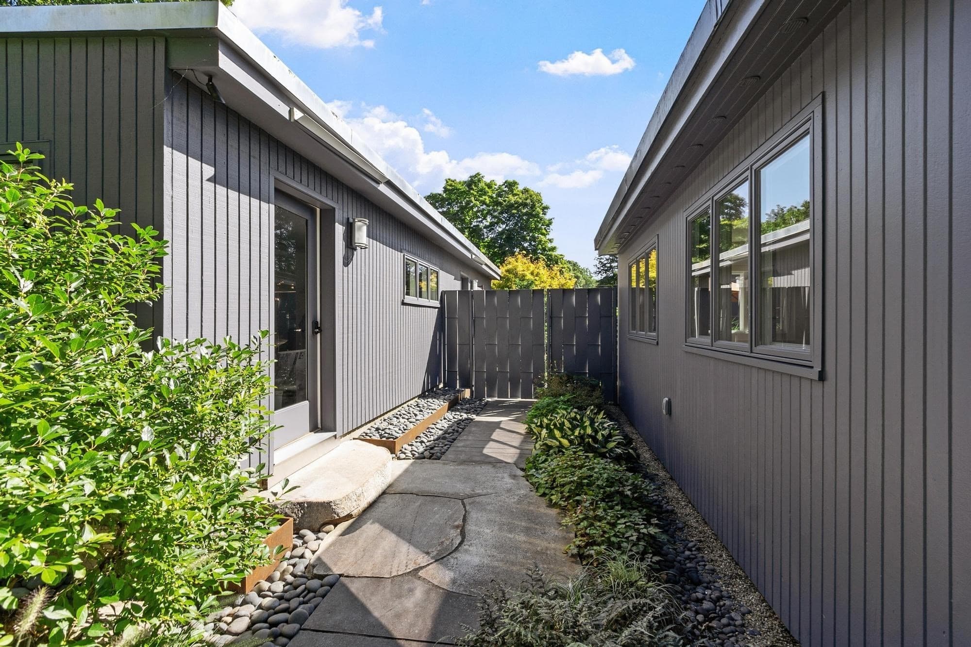 Single Family Residence at 240 Concord Rd, Lincoln MA 01773, Lincoln, photo 31 of 42