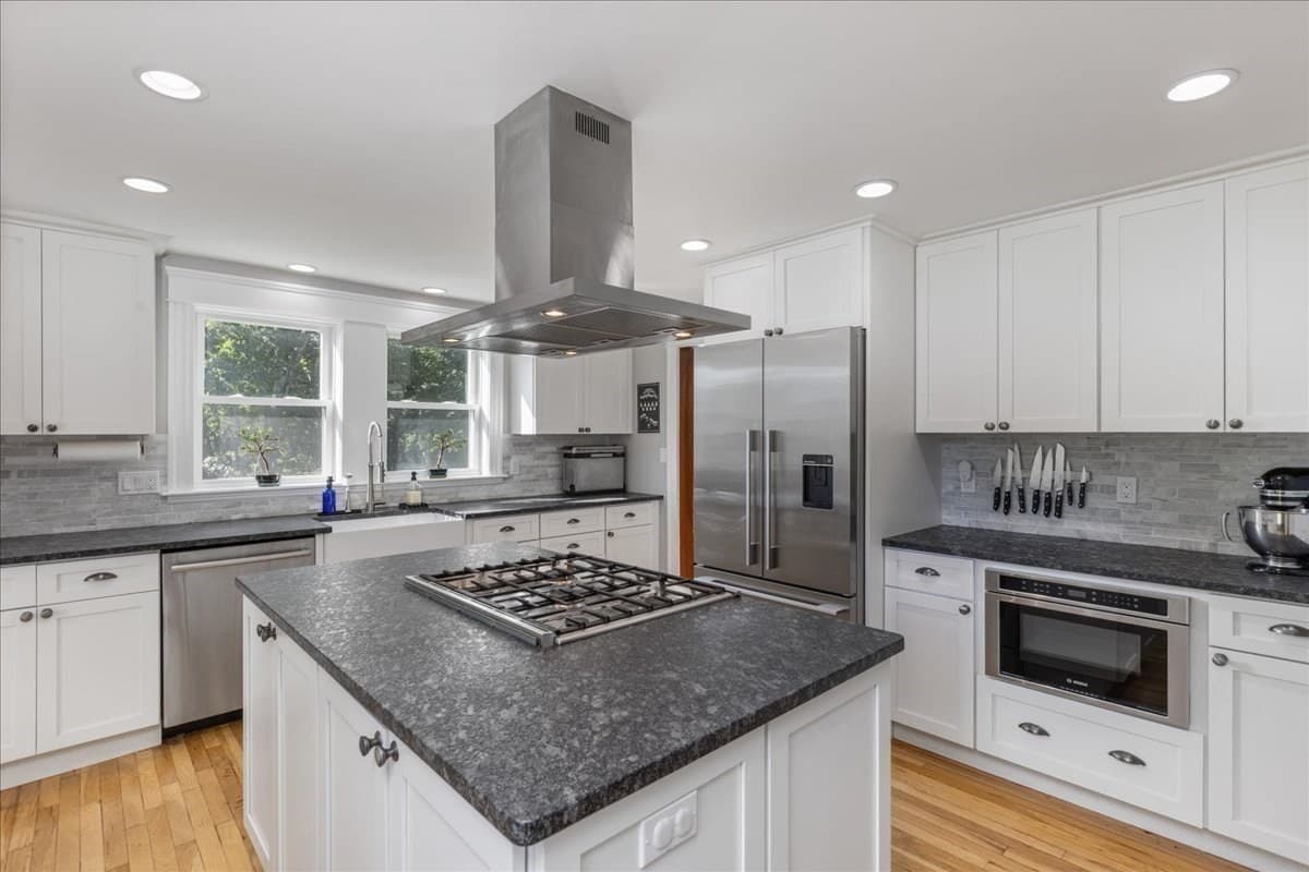 63 Billerica Rd, Chelmsford MA 01824