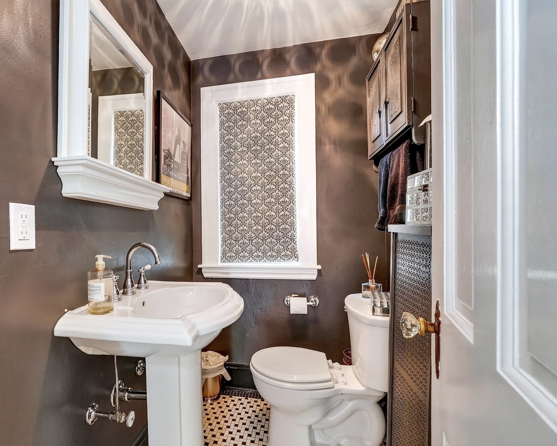 Single Family Residence at 41 Hillcrest Ave, Melrose MA 02176, Melrose, photo 20 of 40