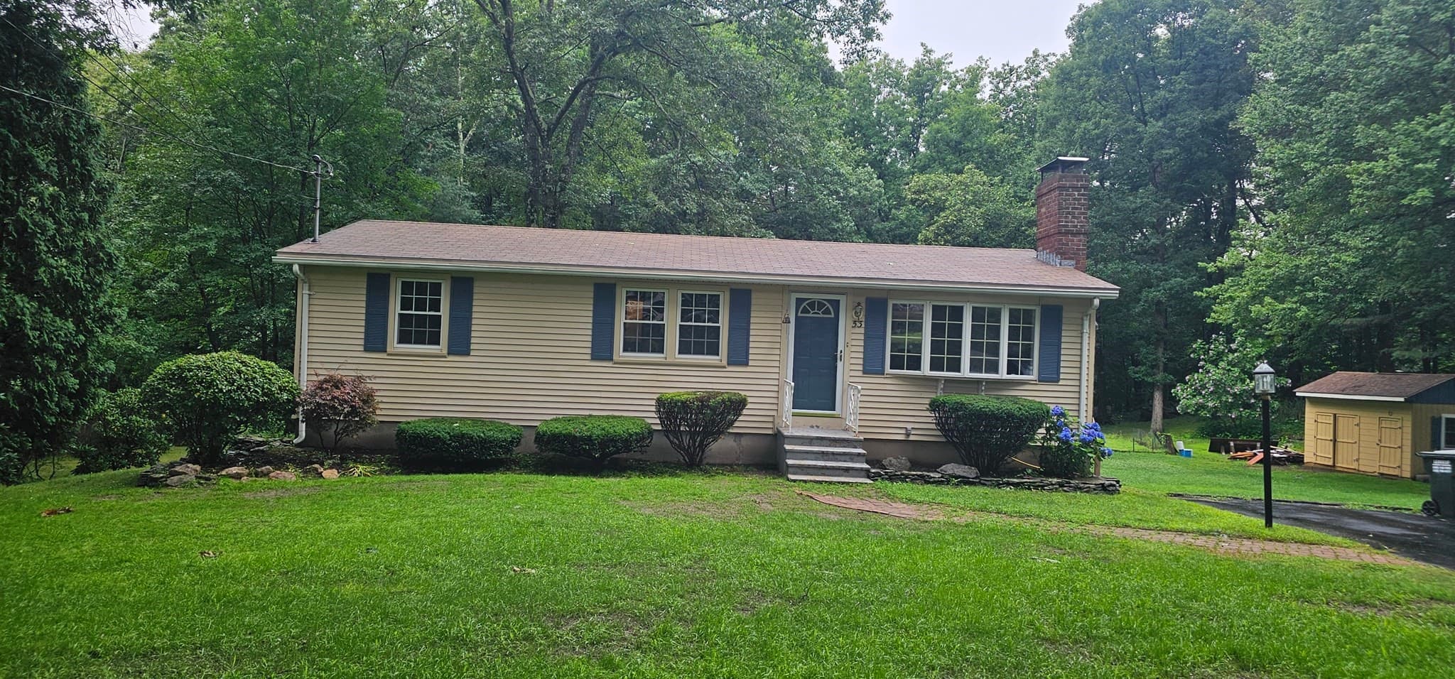 53 H Putnam Rd, Charlton MA 01507