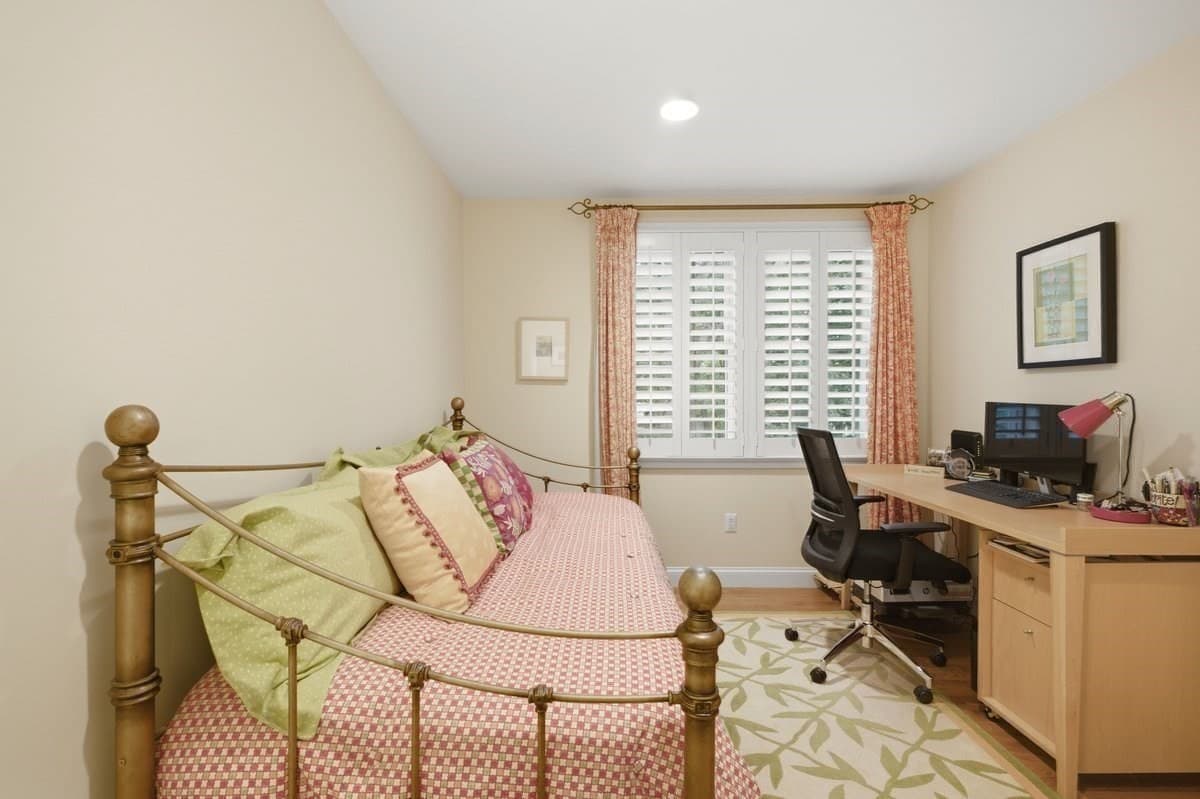 Condominium at 923 Lagrange St # 923, Boston MA 02132, Boston, photo 26 of 42