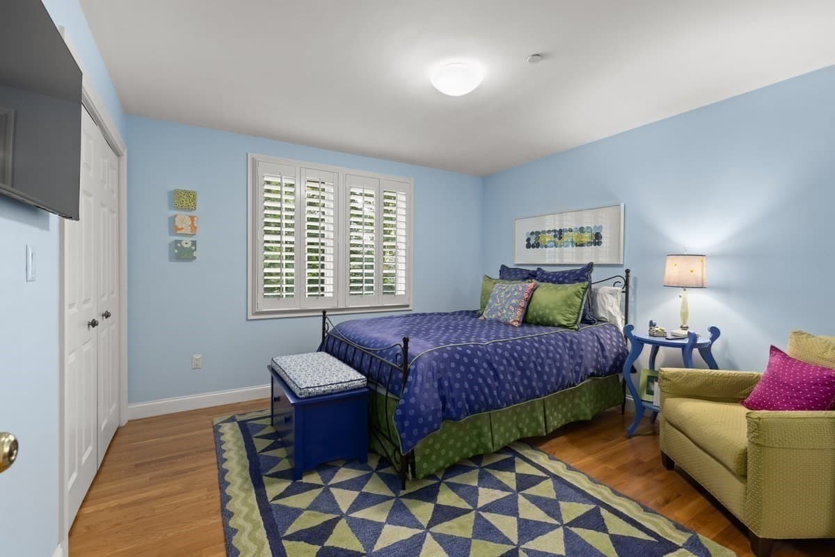 Condominium at 923 Lagrange St # 923, Boston MA 02132, Boston, photo 24 of 42