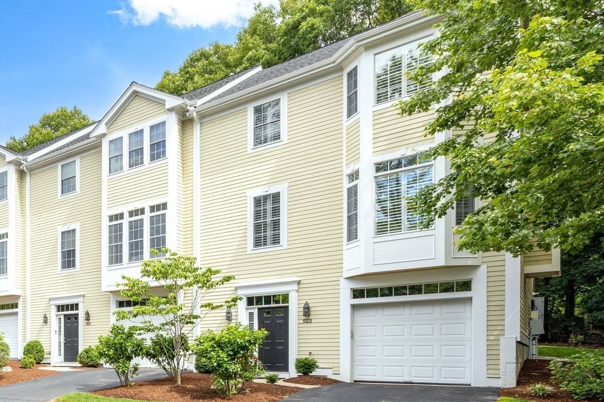 Condominium at 923 Lagrange St # 923, Boston MA 02132, Boston, photo 37 of 42