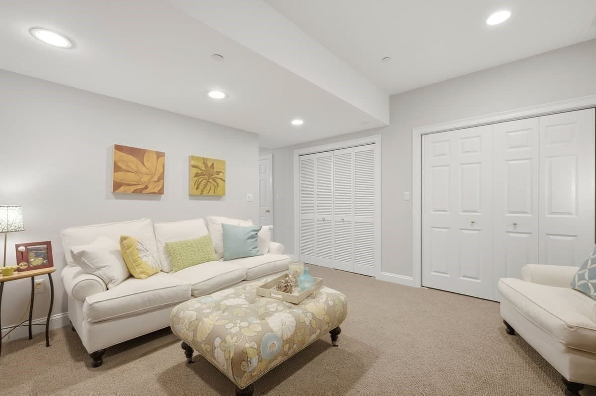 Condominium at 923 Lagrange St # 923, Boston MA 02132, Boston, photo 29 of 42