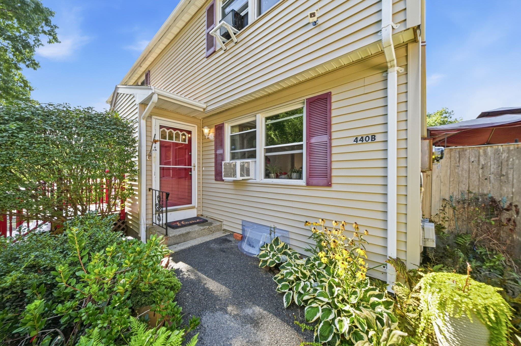 Condominium at 440 Caswell St # B, Taunton MA 02718, Taunton, photo 3 of 42