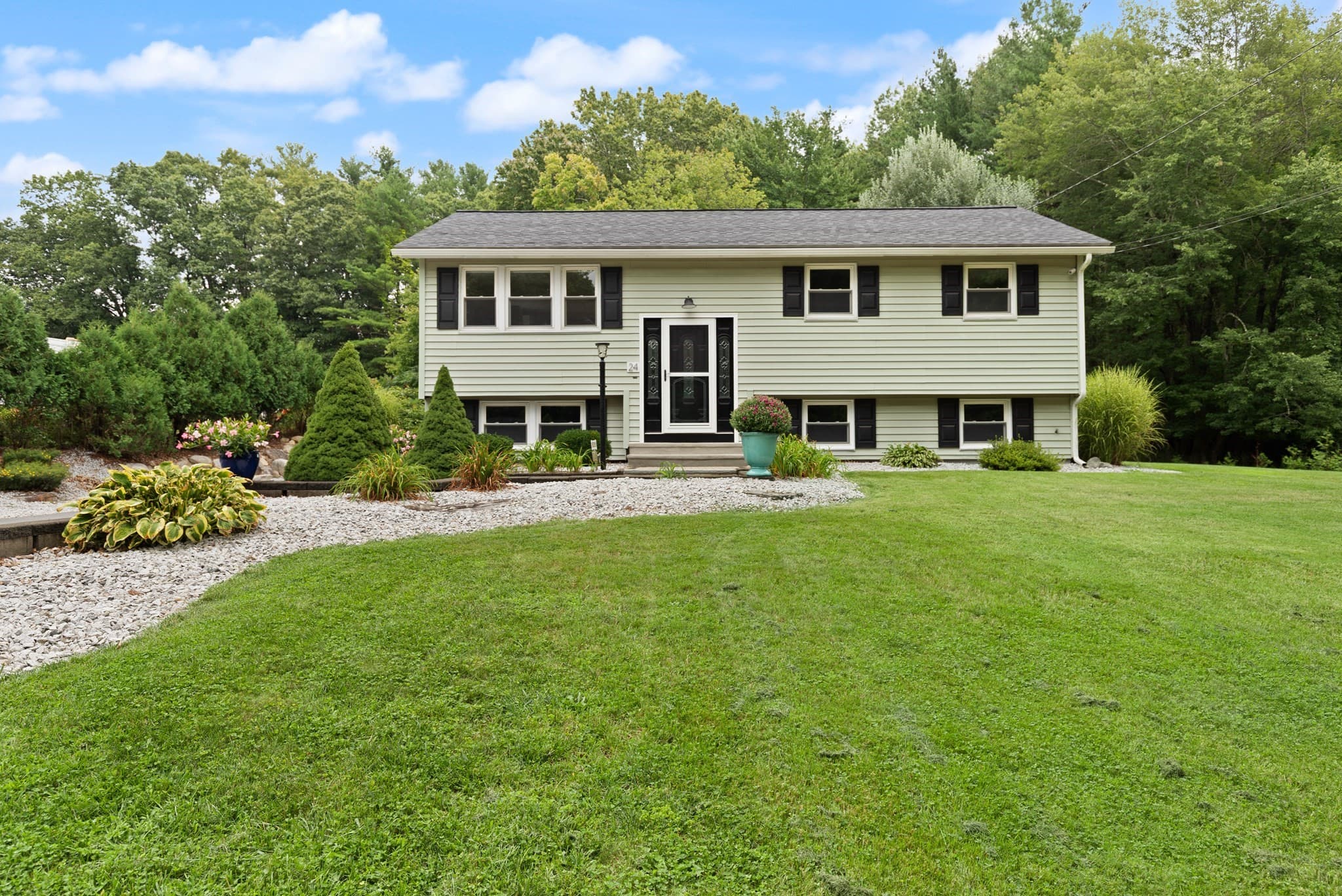 Single Family Residence at 24 Sleigh Rd, Chelmsford MA 01824, photo 2 of 40