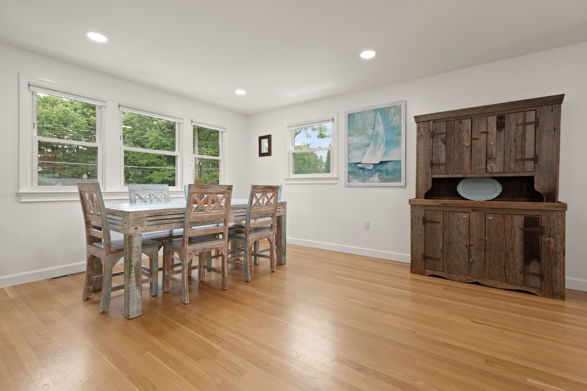 Single Family Residence at 24 Sleigh Rd, Chelmsford MA 01824, photo 5 of 40