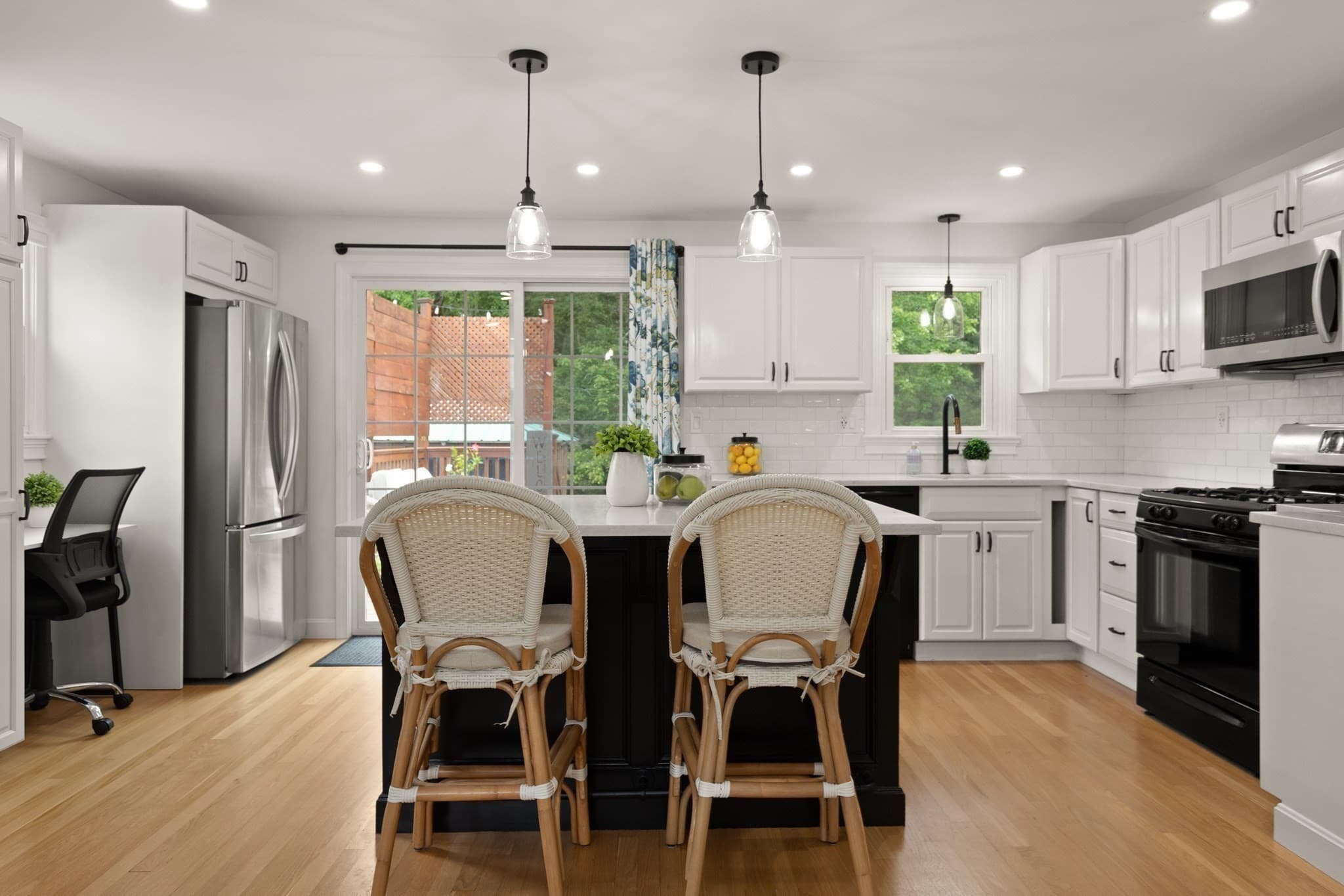 Single Family Residence at 24 Sleigh Rd, Chelmsford MA 01824, photo 8 of 40