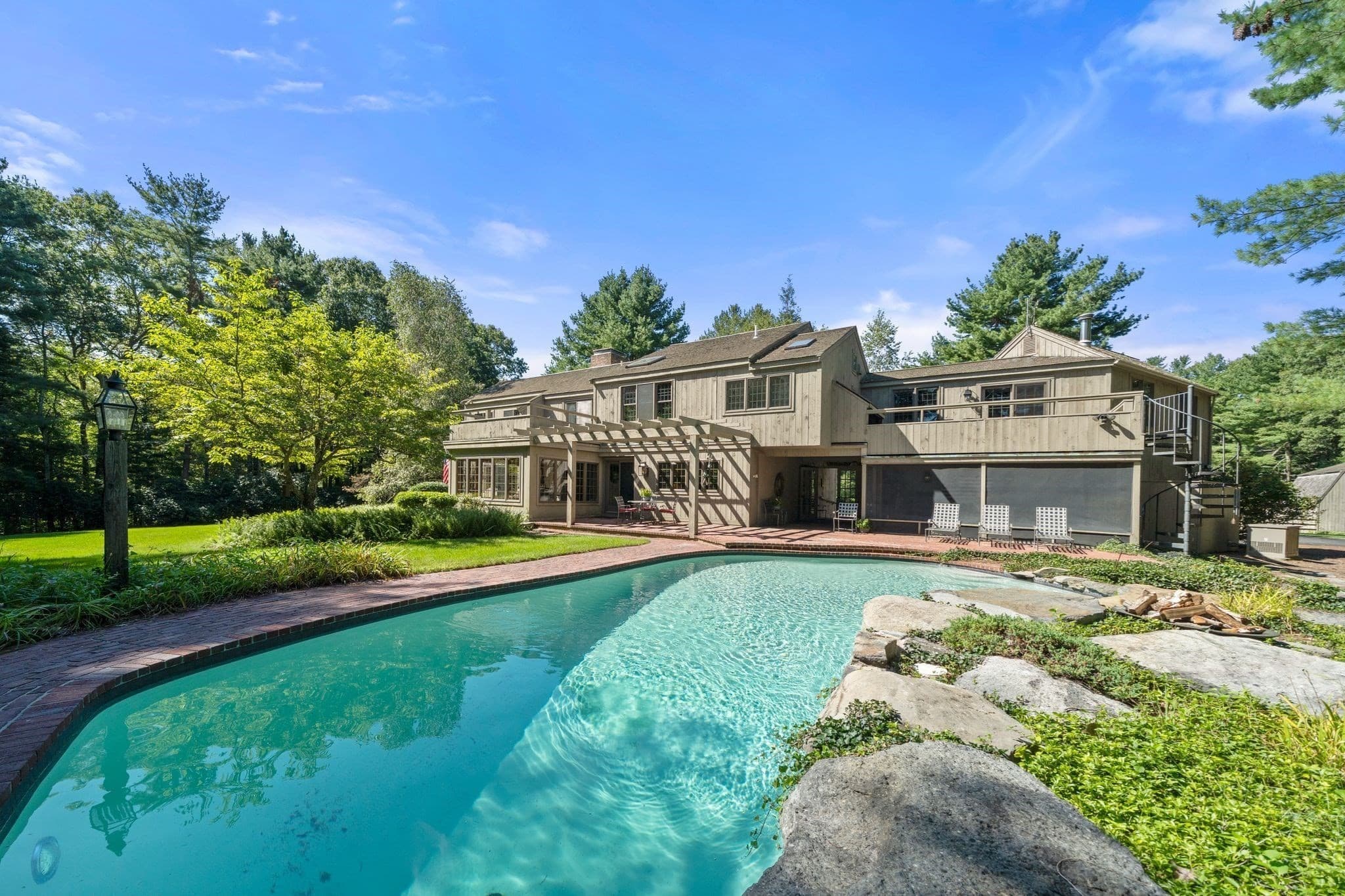 225 Mill Street, Raynham MA 02767