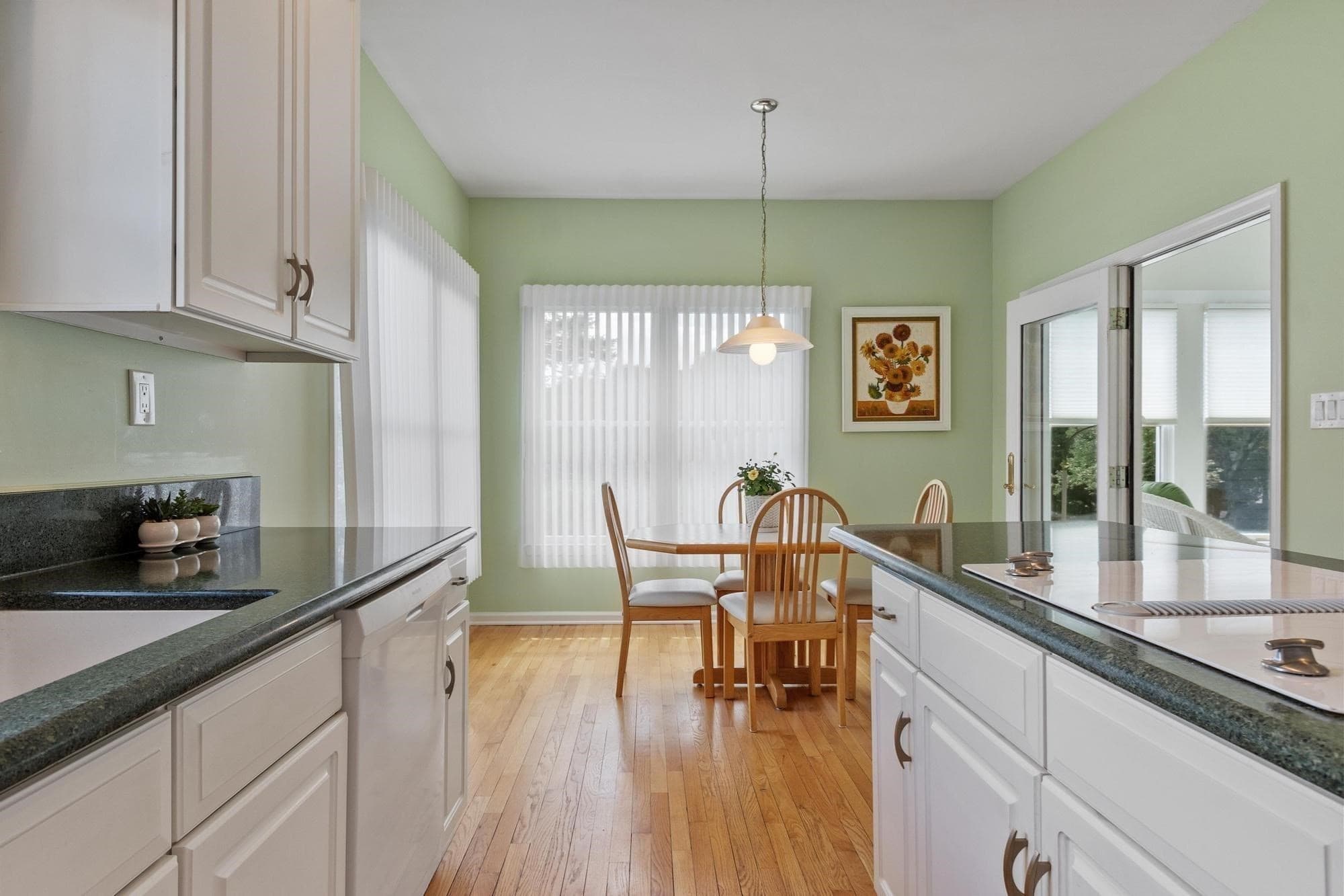 Condominium at 2 Nelson Cir # 2, Bedford MA 01730, Bedford, photo 15 of 37