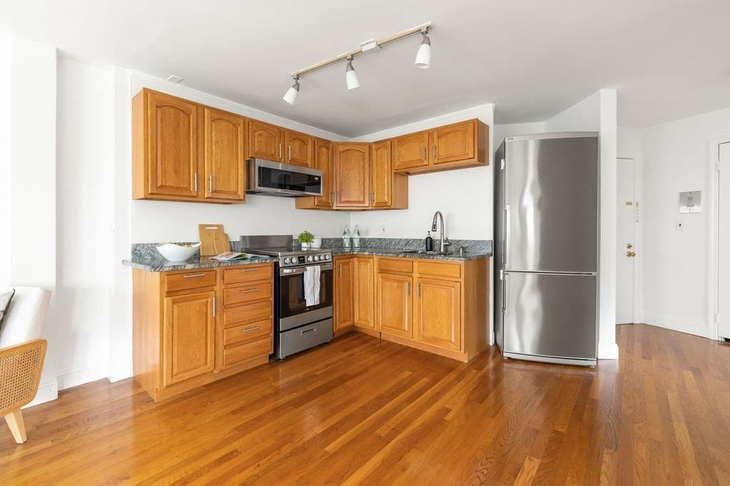 Condominium at 348 Franklin St # 3A, Cambridge MA 02139, Cambridge, photo 6 of 22