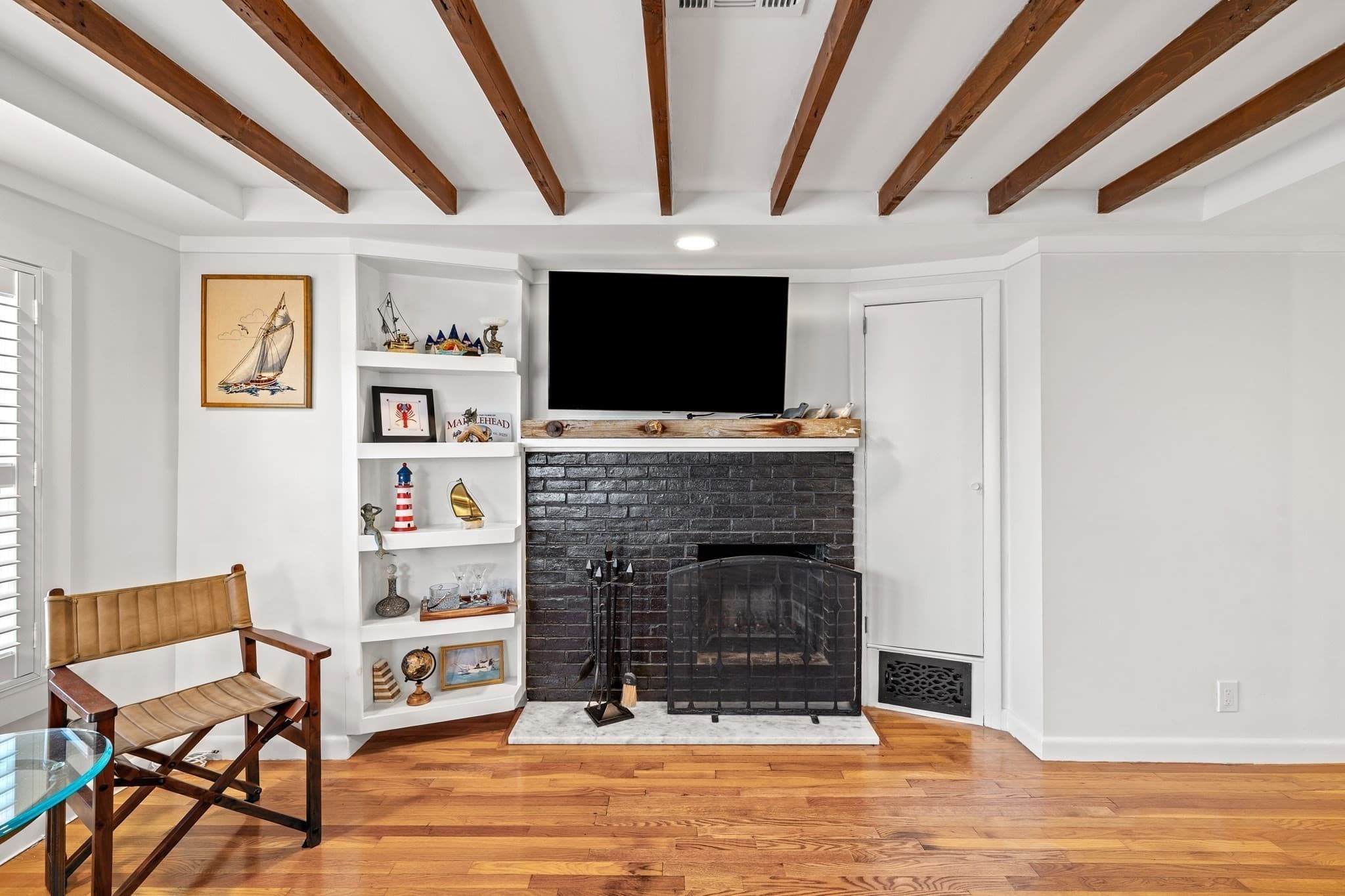 Condominium at 7 Lee # 3, Marblehead MA 01945, Marblehead, photo 3 of 22