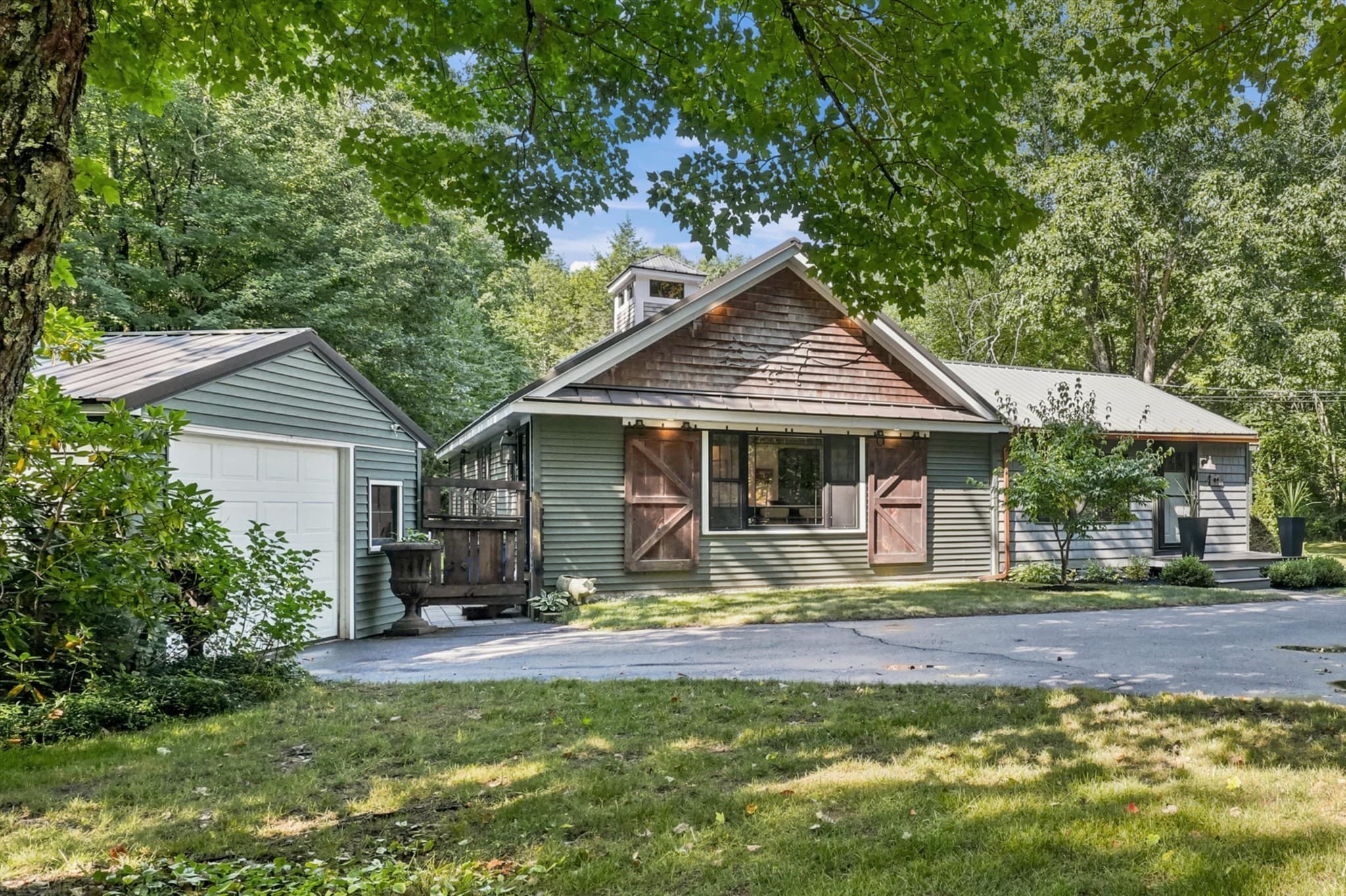 Single Family Residence at 44 Beech Hill Rd, Exeter NH 03833, Exeter, photo 3 of 37