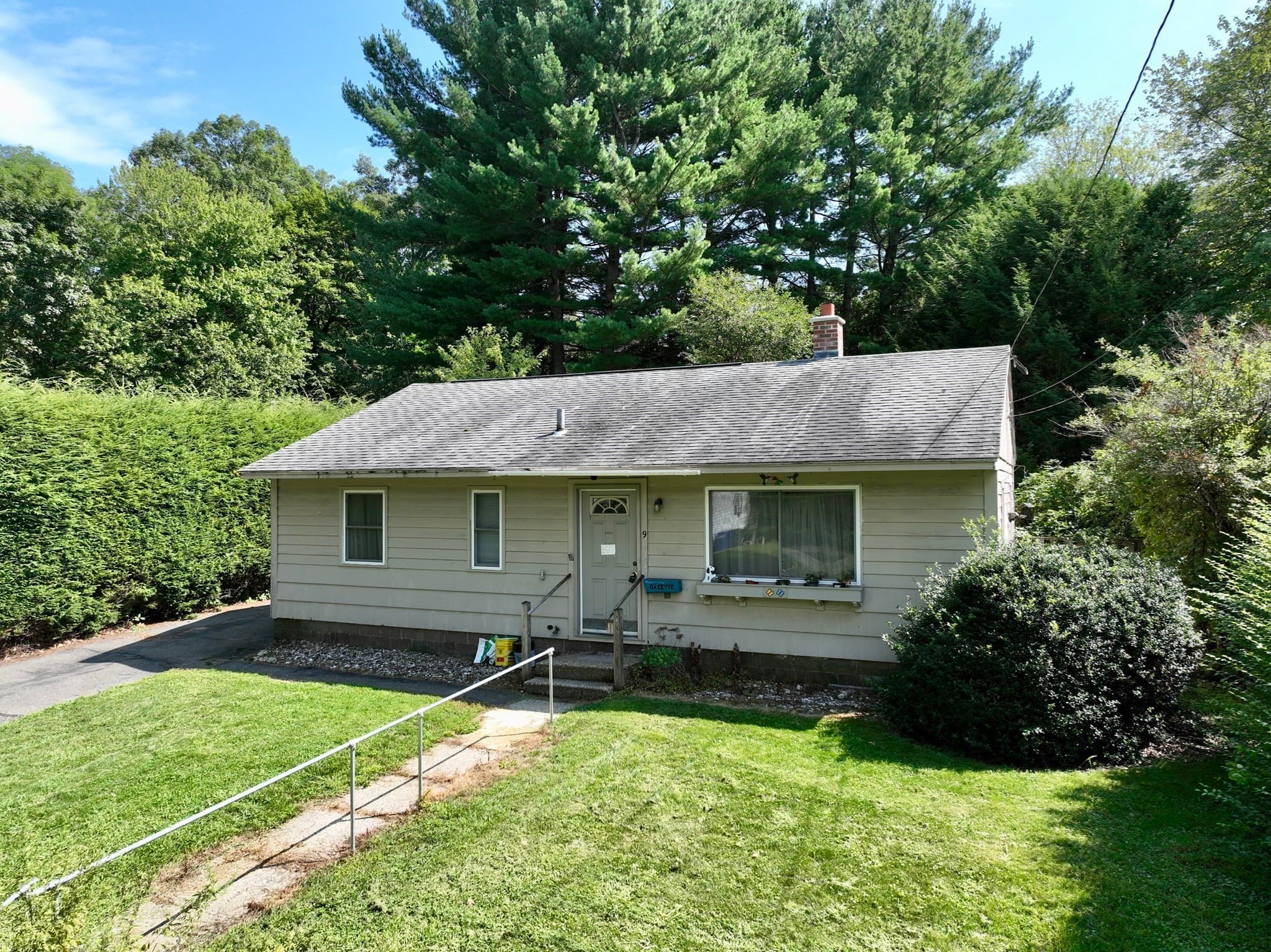 Single Family Residence at 9 Pine Brook Curve, Northampton MA 01060, Northampton, photo 2 of 22