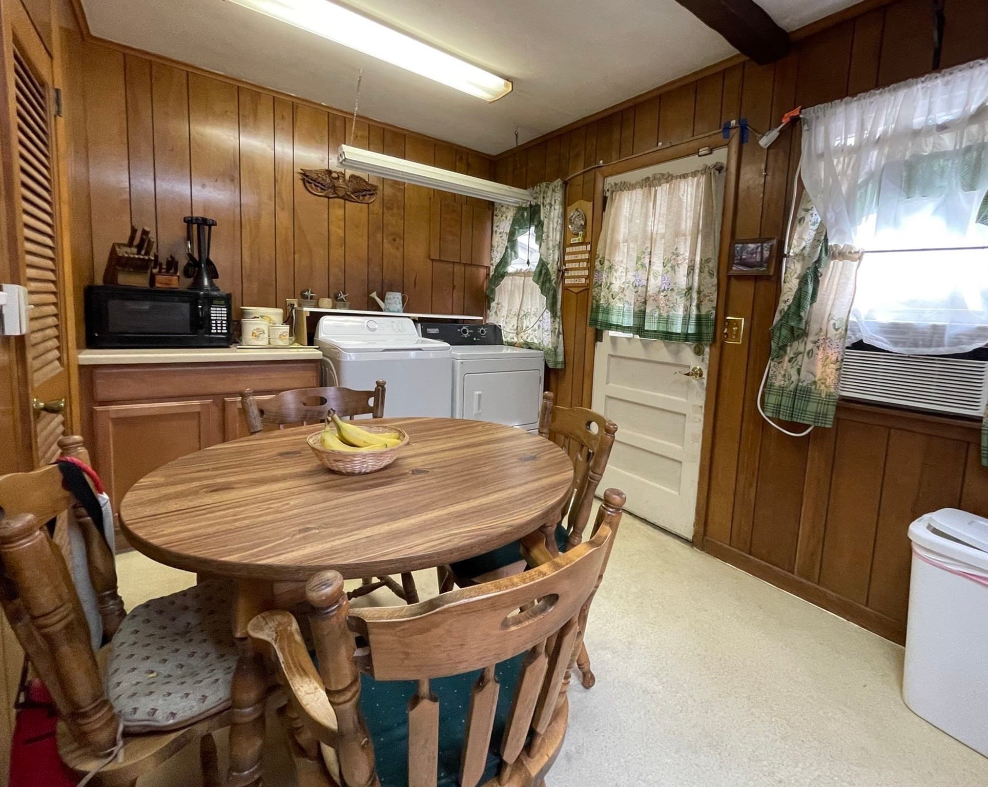 Single Family Residence at 9 Pine Brook Curve, Northampton MA 01060, Northampton, photo 9 of 22