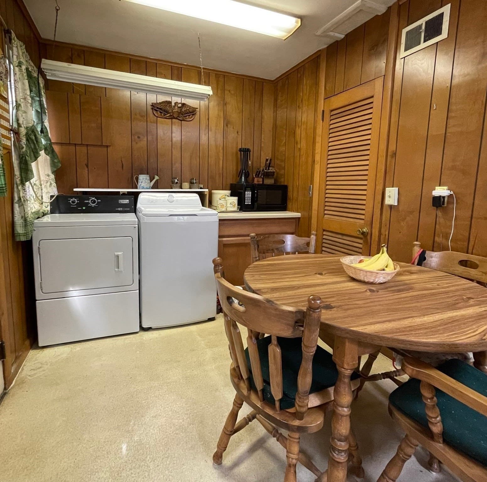 Single Family Residence at 9 Pine Brook Curve, Northampton MA 01060, Northampton, photo 10 of 22