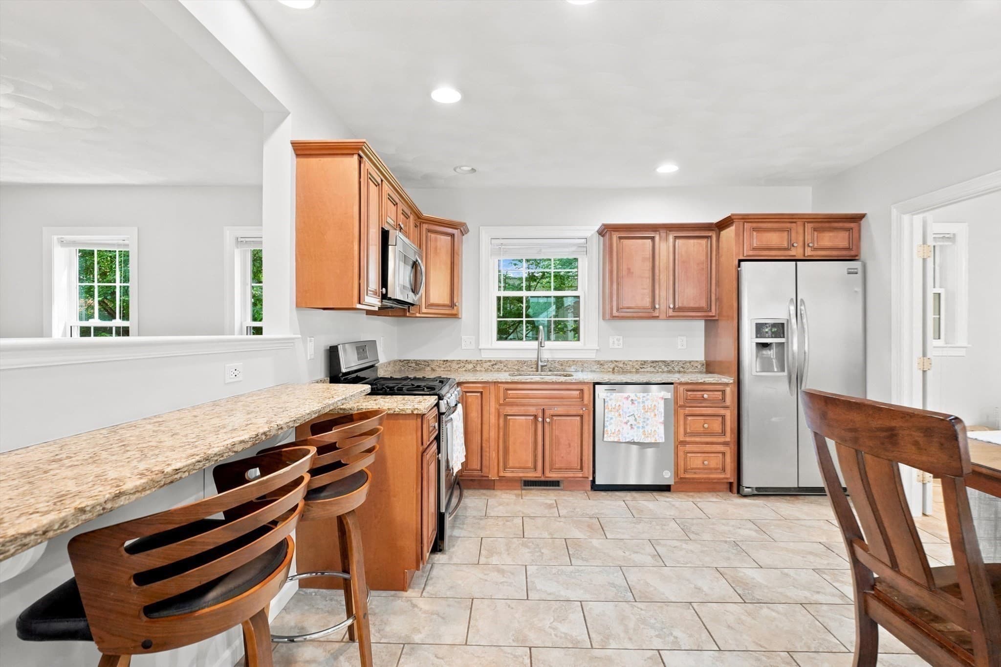 Single Family Residence at 998 Boston Rd, Haverhill MA 01835, Haverhill, photo 8 of 42