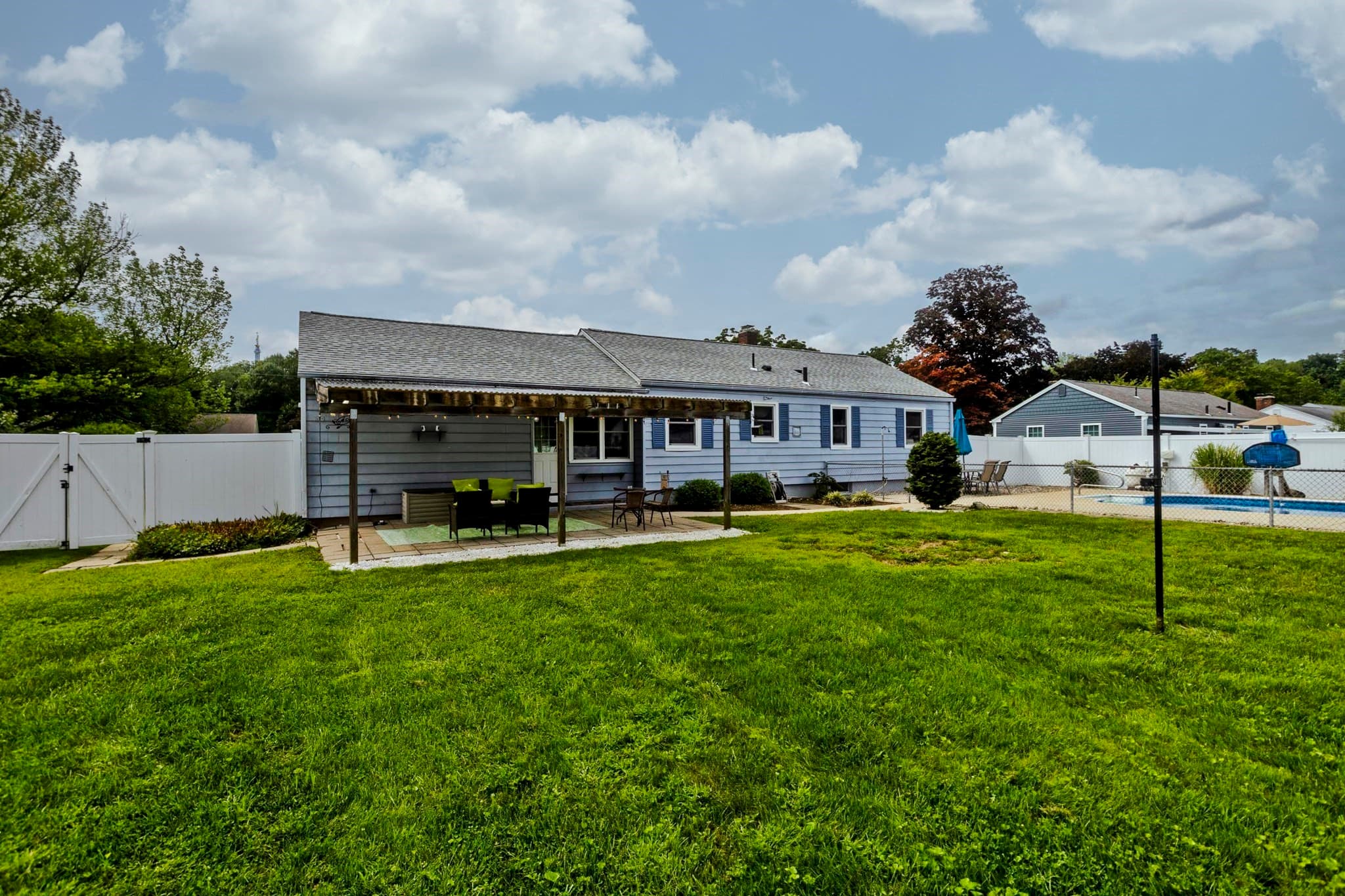 Single Family Residence at 41 Dartmouth St, Agawam MA 01001, Agawam, photo 7 of 26