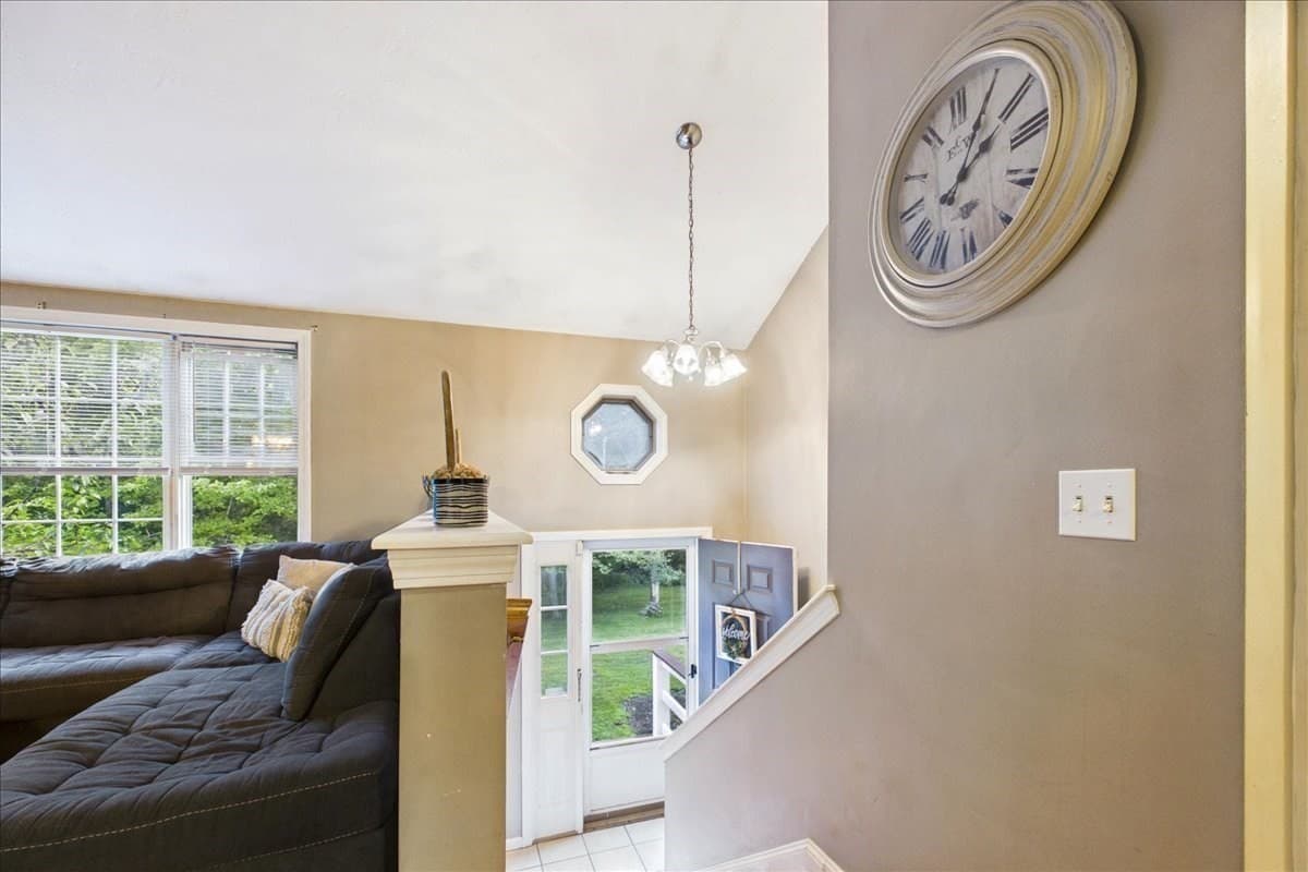 Single Family Residence at 15 Old Center St, Middleboro MA 02346, Middleboro, photo 16 of 42