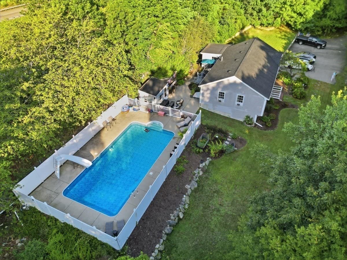 Single Family Residence at 15 Old Center St, Middleboro MA 02346, Middleboro, photo 31 of 42