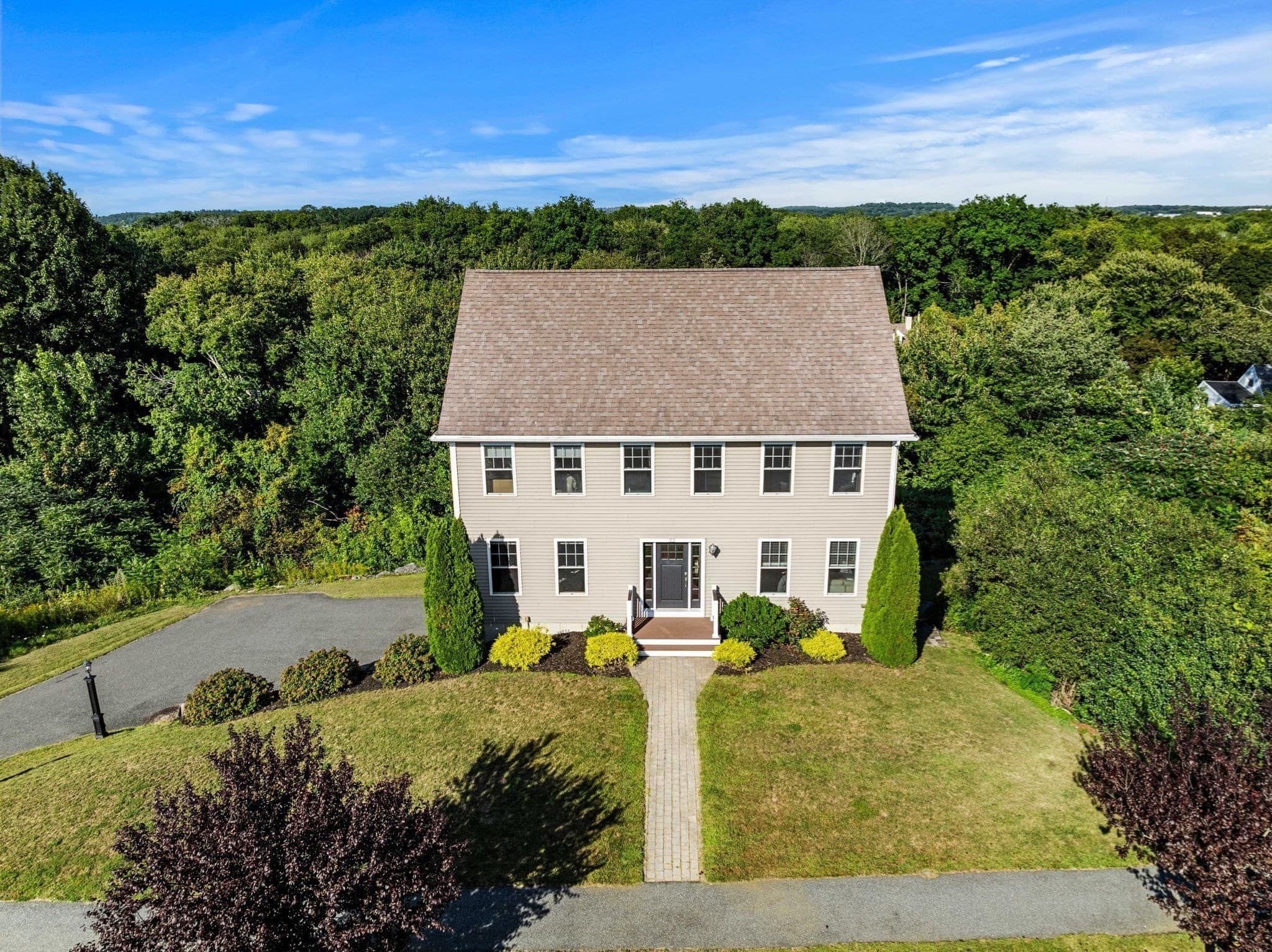 22 Overlook Dr, Danvers MA 01923