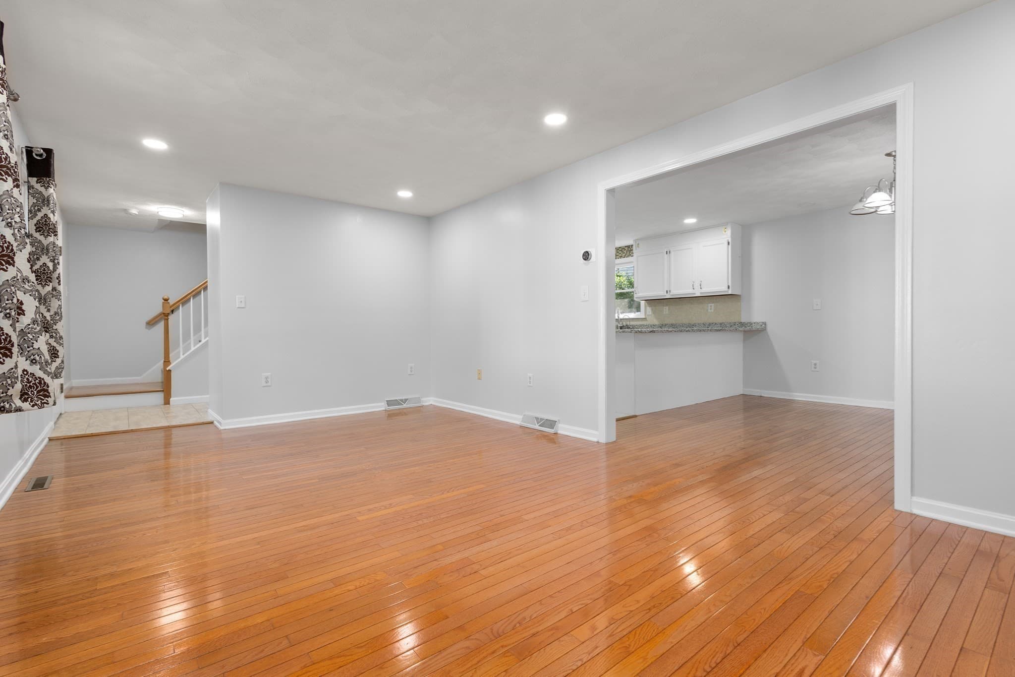 Single Family Residence at 20 Hatikva Way, Chelmsford MA 01863, photo 6 of 36