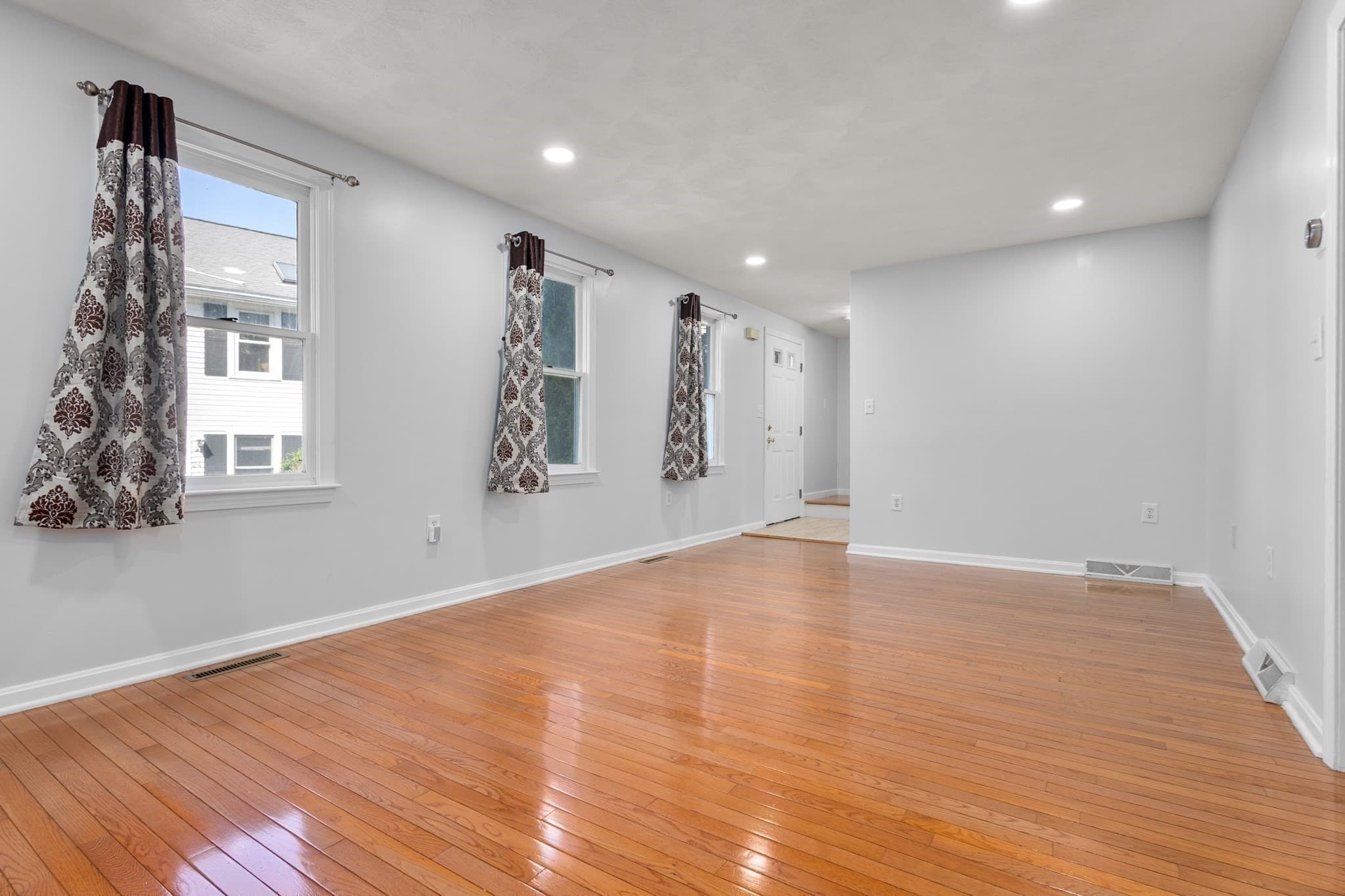 Single Family Residence at 20 Hatikva Way, Chelmsford MA 01863, photo 5 of 36