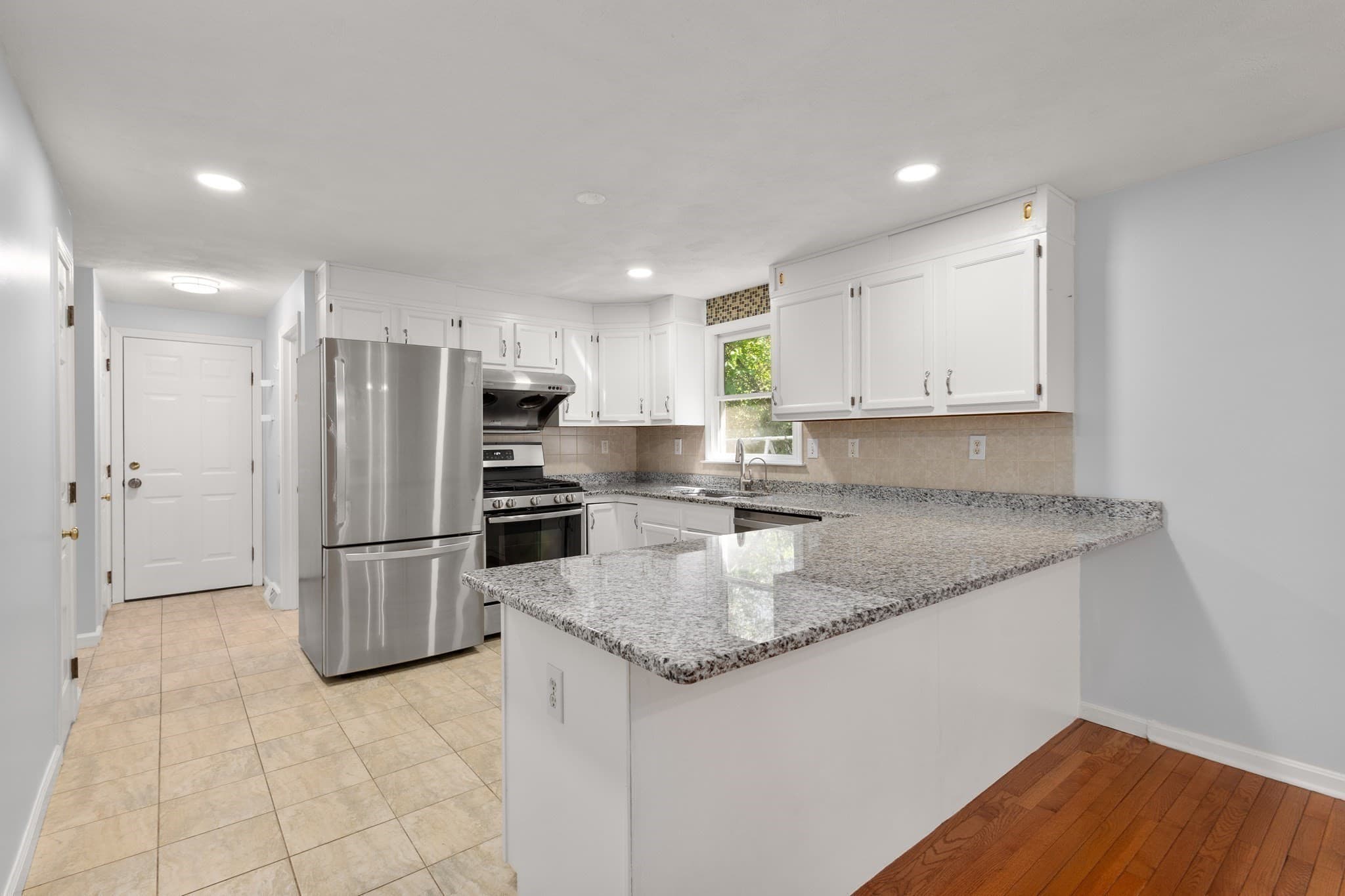 Single Family Residence at 20 Hatikva Way, Chelmsford MA 01863, photo 10 of 36