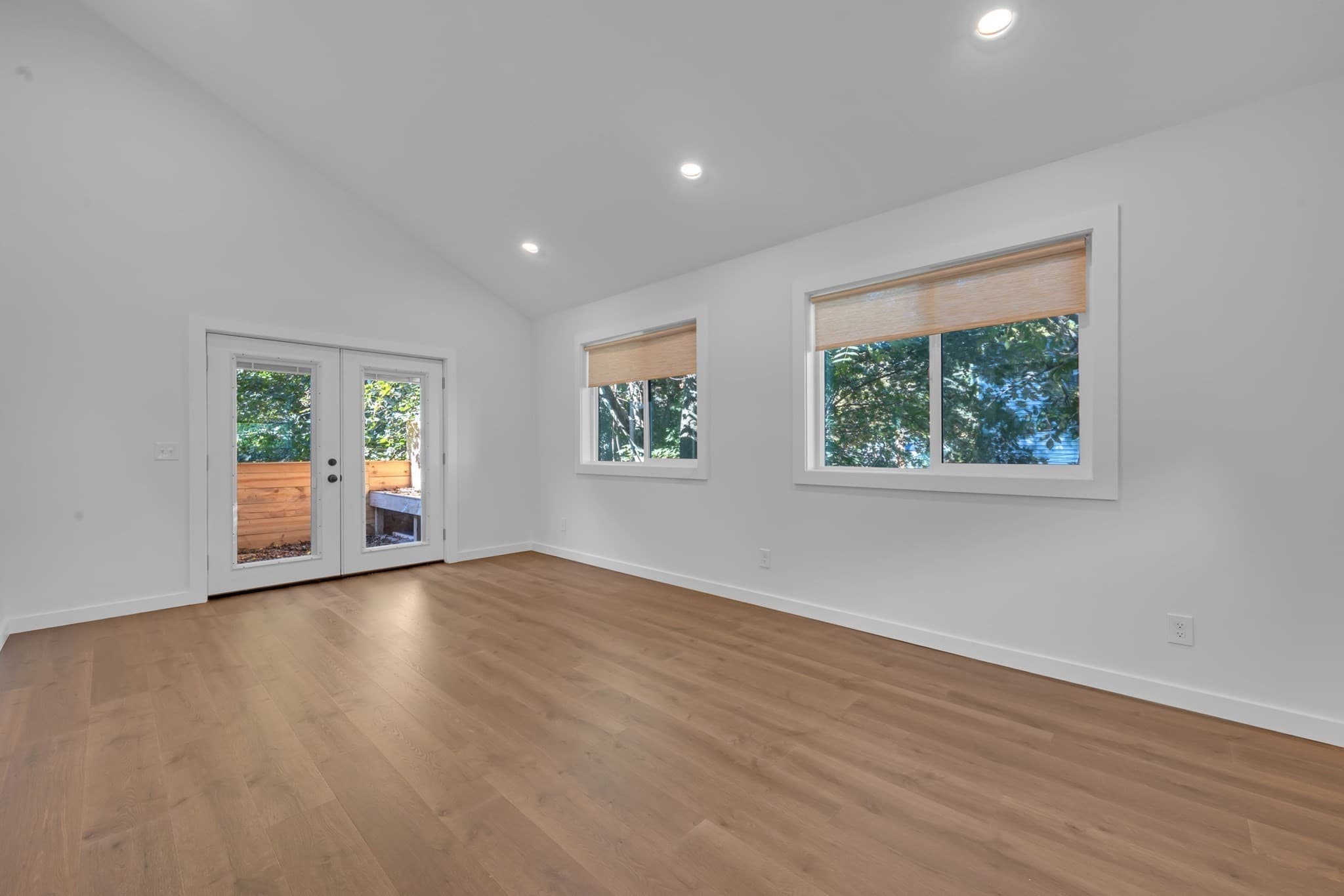 Single Family Residence at 335 Salisbury St, Worcester MA 01609, Worcester, photo 15 of 31