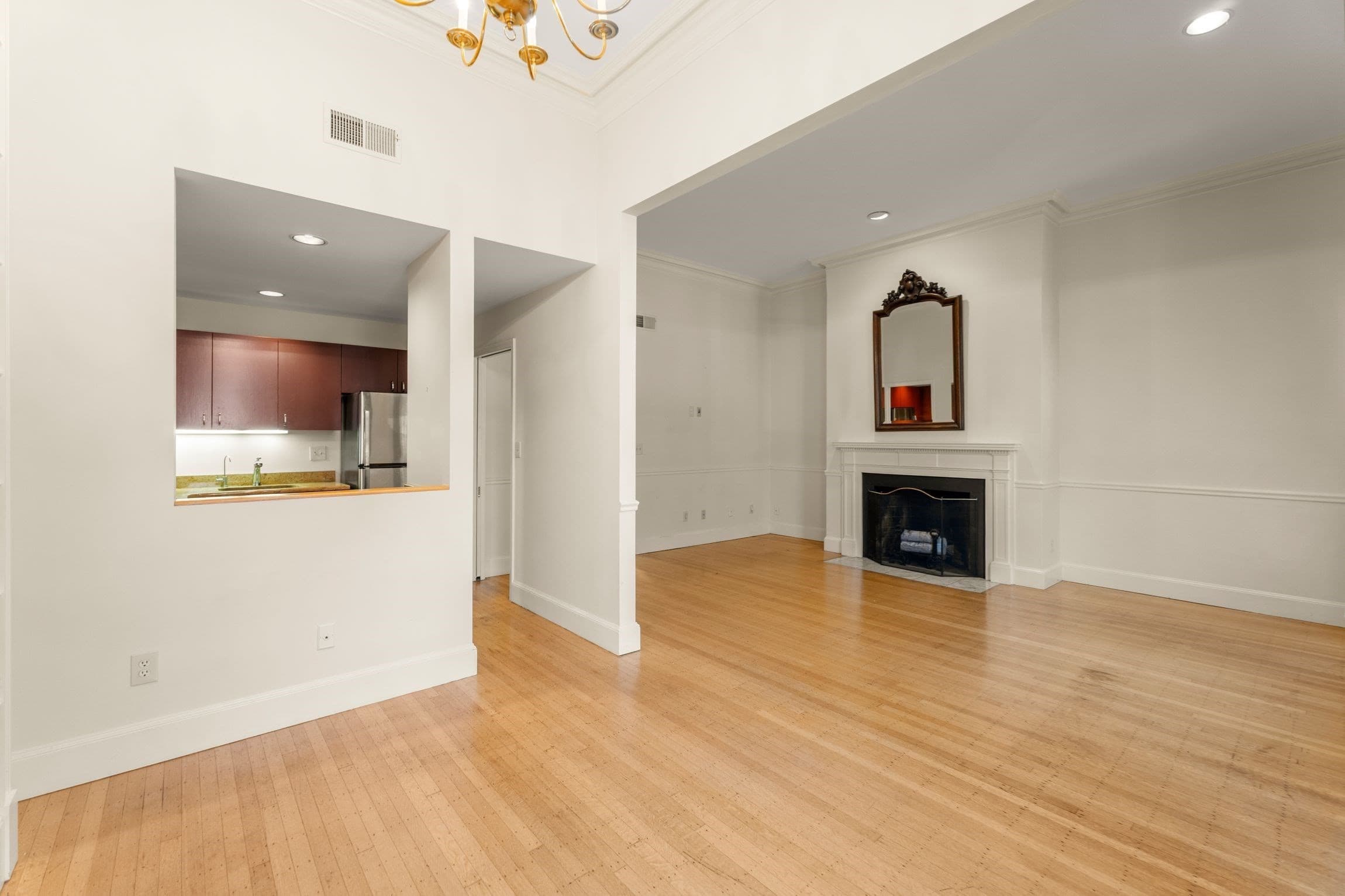 Condominium at 180 Marlborough St. # 1, Boston MA 02116, photo 5 of 21
