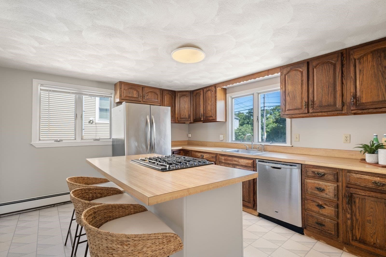 Single Family Residence at 706 Sea St, Quincy MA 02169, Quincy, photo 9 of 29