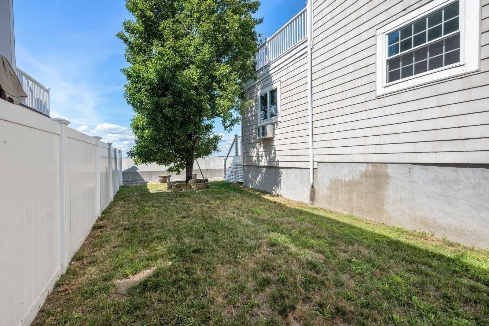 Single Family Residence at 706 Sea St, Quincy MA 02169, Quincy, photo 18 of 29