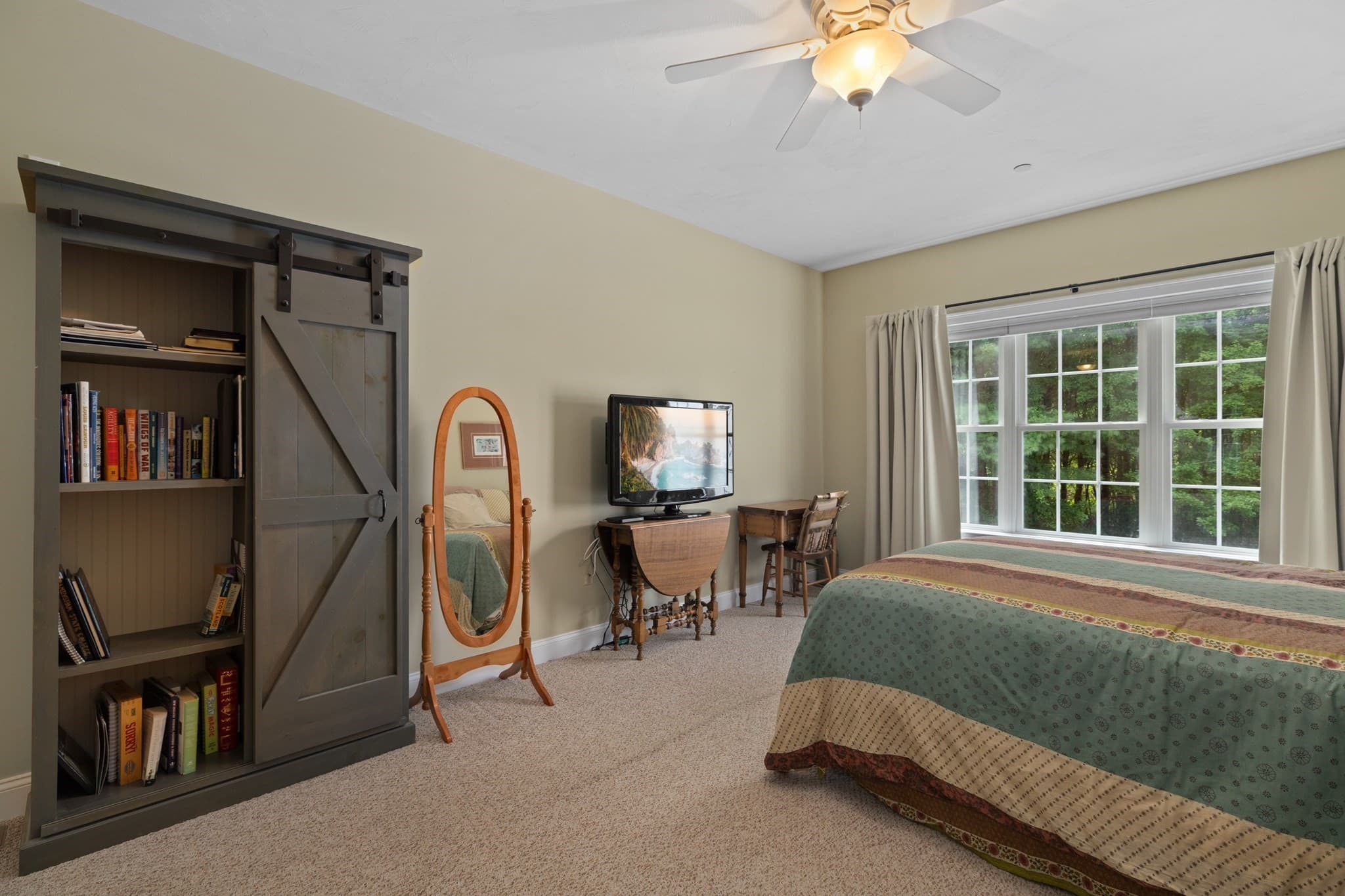 Condominium at 1 Pine Ridge Dr # 2, Medway MA 02053, Medway, photo 14 of 33