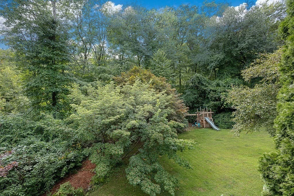 Single Family Residence at 7 Pond St, Hopkinton MA 01748, Hopkinton, photo 7 of 42