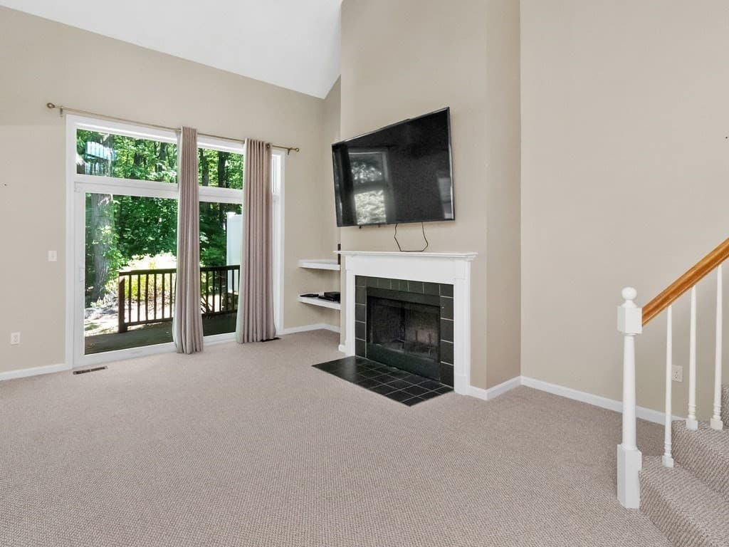 Condominium at 33 Bishops Forest Drive # 33, Waltham MA 02452, photo 13 of 41