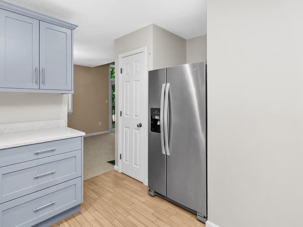 Condominium at 33 Bishops Forest Drive # 33, Waltham MA 02452, photo 7 of 41