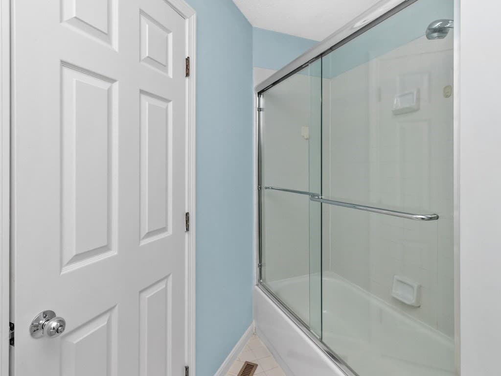 Condominium at 33 Bishops Forest Drive # 33, Waltham MA 02452, photo 28 of 41