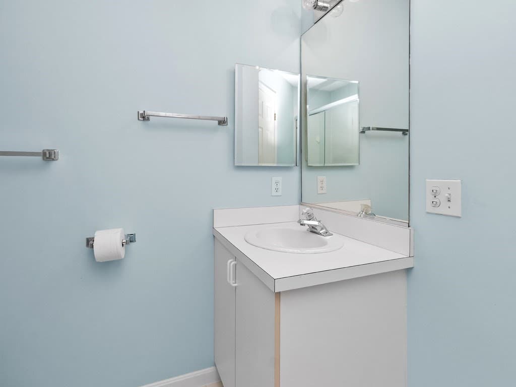 Condominium at 33 Bishops Forest Drive # 33, Waltham MA 02452, photo 29 of 41