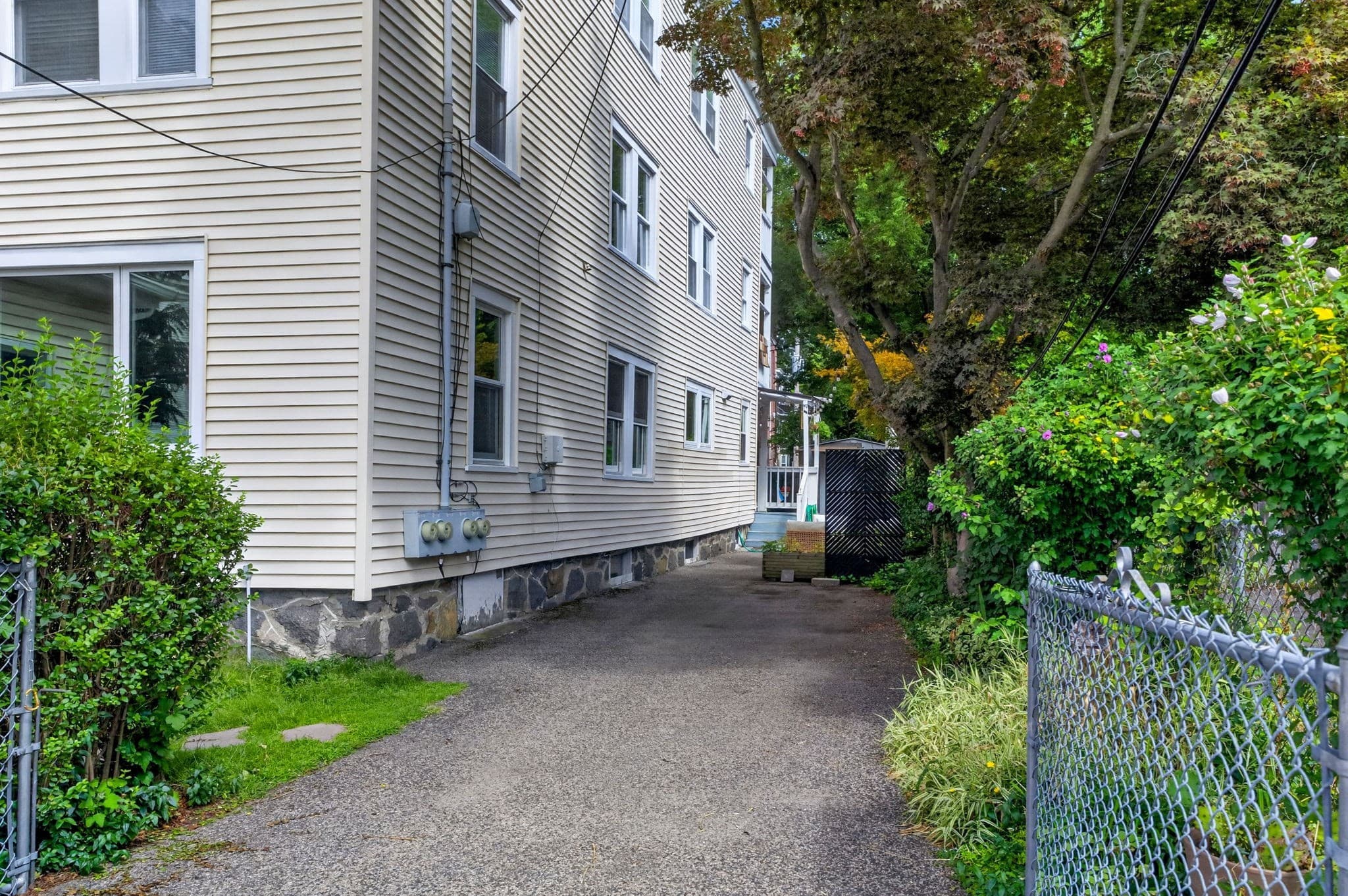 Condominium at 106-108 Rossmore Rd # 1, Boston MA 02130, photo 23 of 30