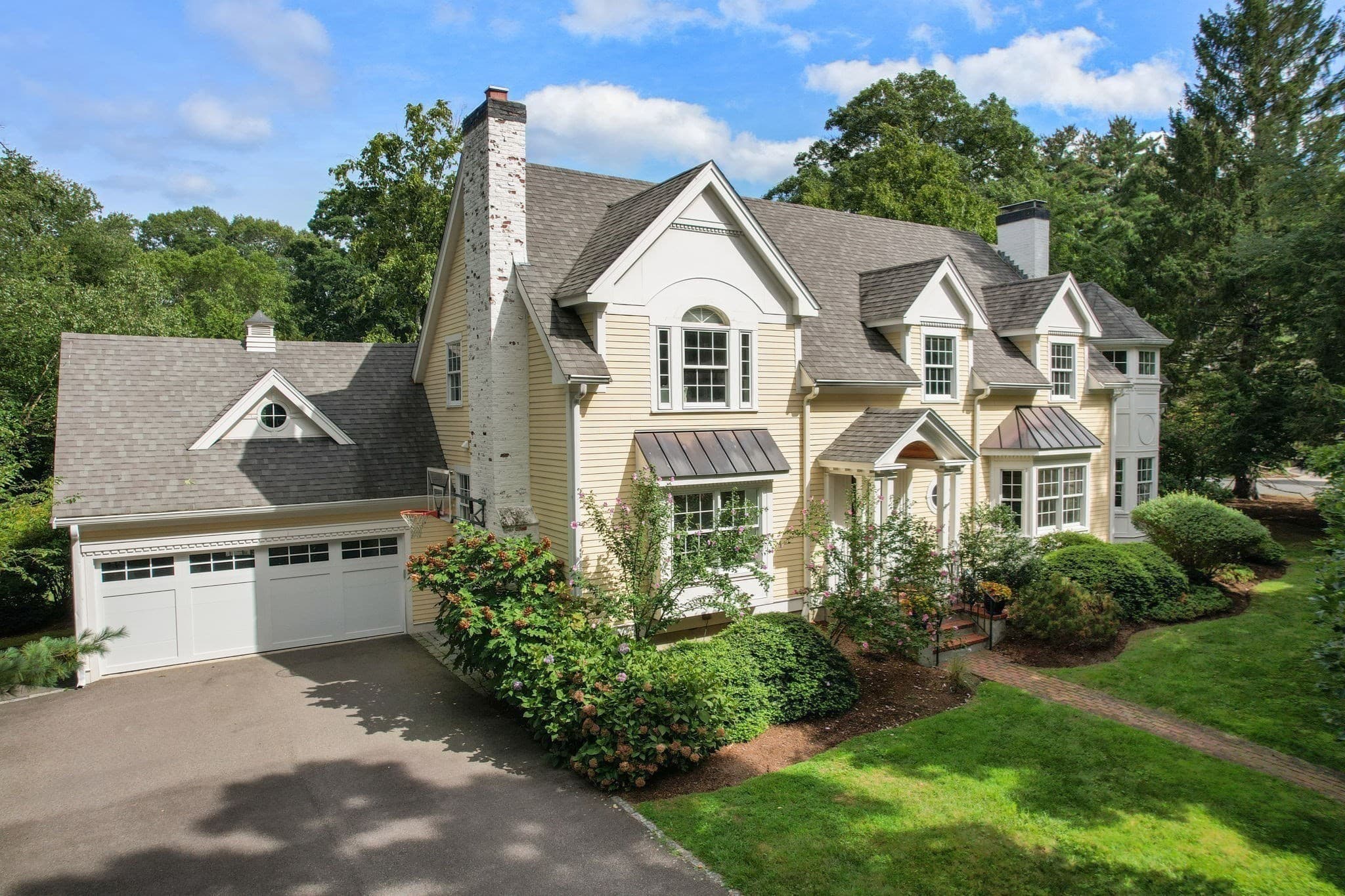 Single Family Residence at 1 Kenilworth Circle, Wellesley MA 02482, Wellesley, photo 34 of 36
