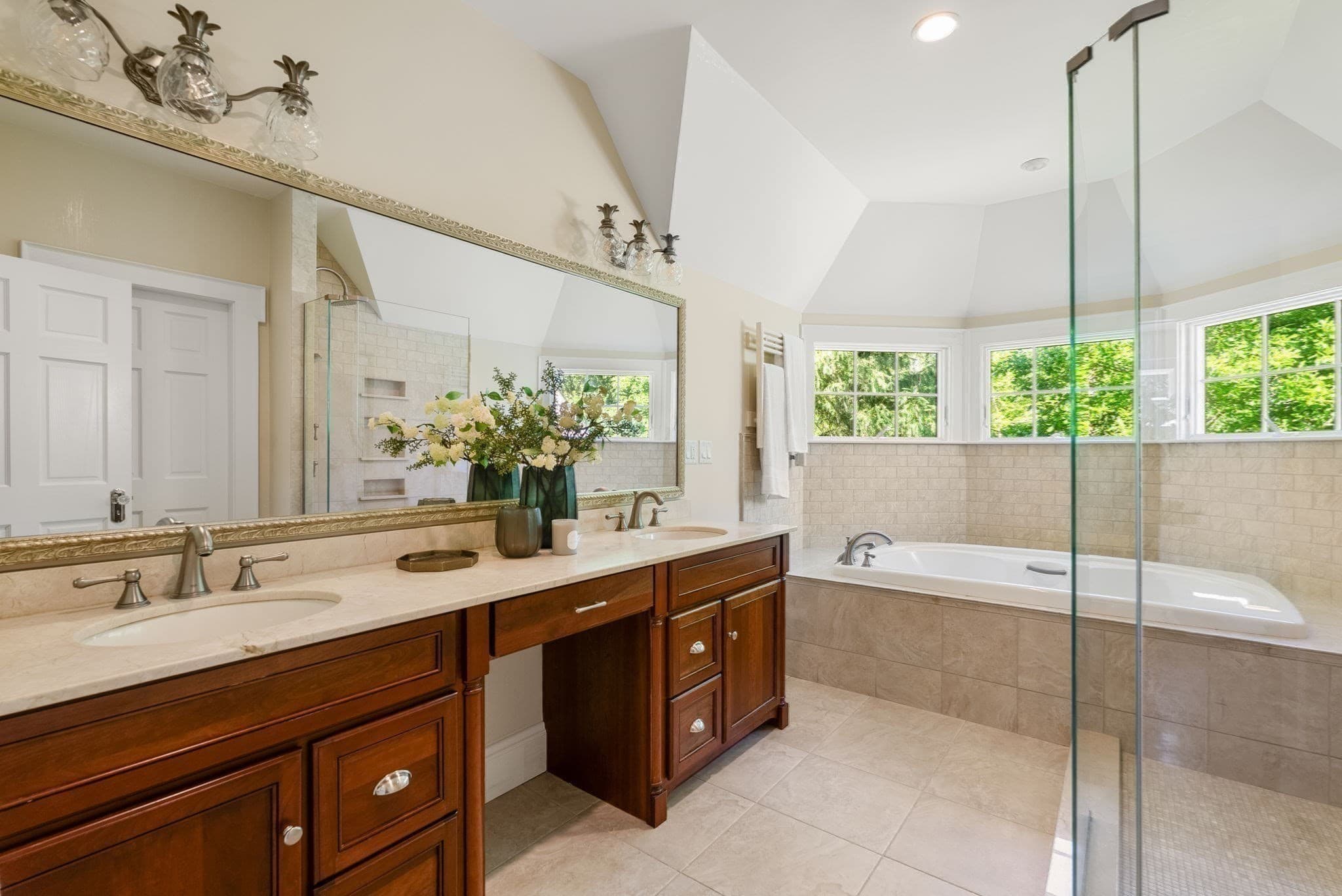 Single Family Residence at 1 Kenilworth Circle, Wellesley MA 02482, Wellesley, photo 25 of 36