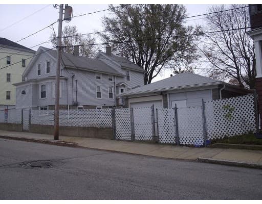 57 Chesworth St, Fall River MA 02723