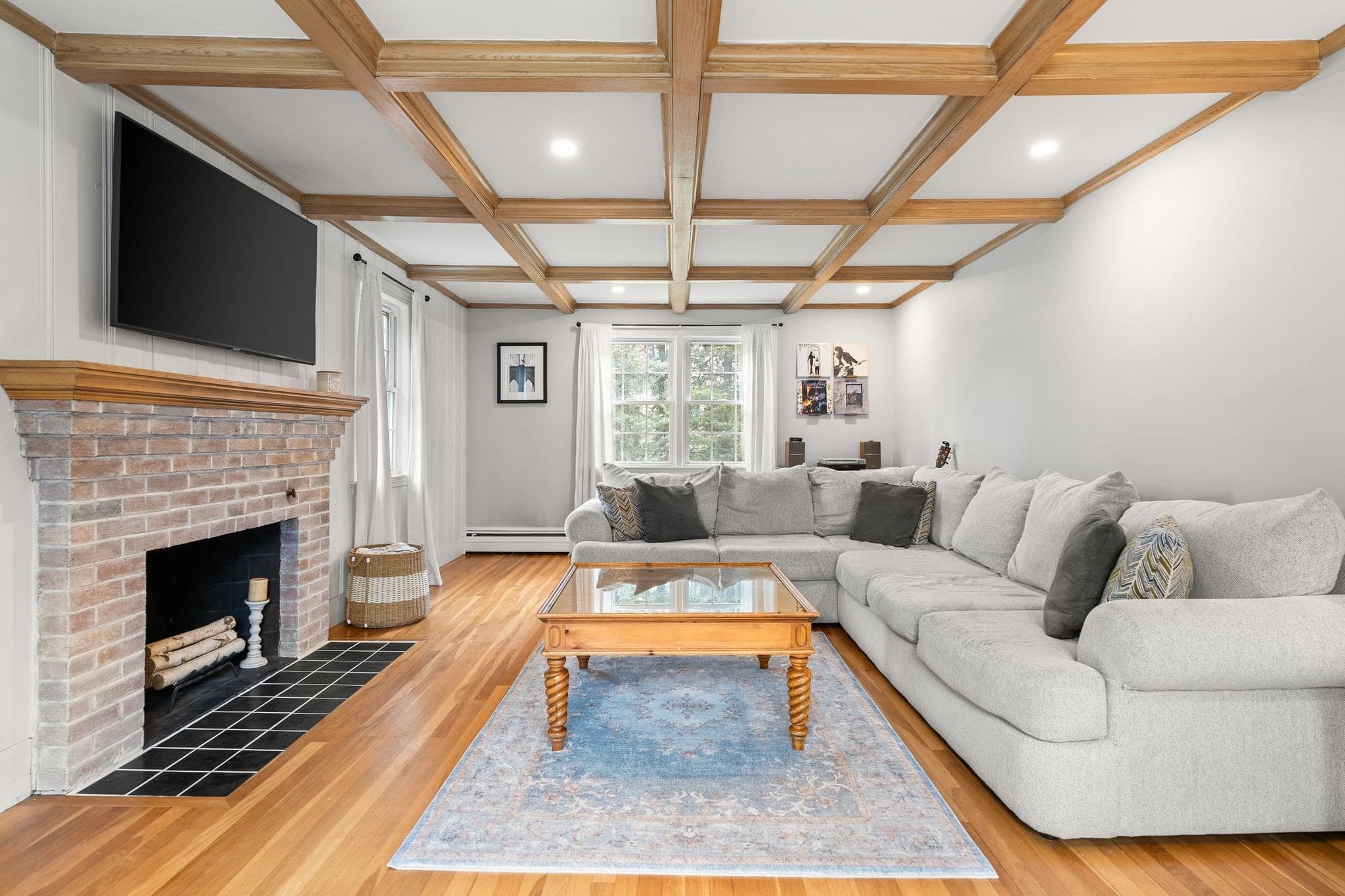 Single Family Residence at 27 Mount Pleasant Ave, Holbrook MA 02343, Holbrook, photo 3 of 31