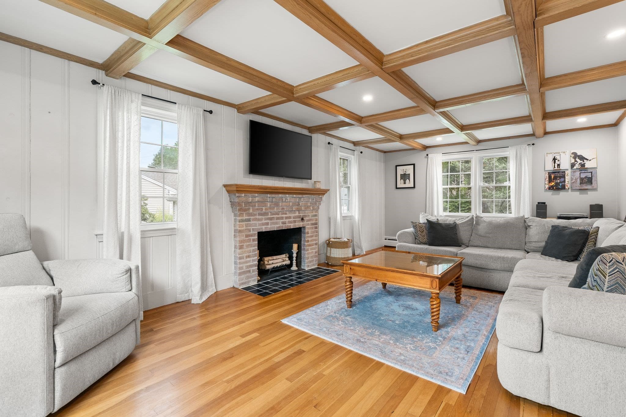 Single Family Residence at 27 Mount Pleasant Ave, Holbrook MA 02343, Holbrook, photo 5 of 31