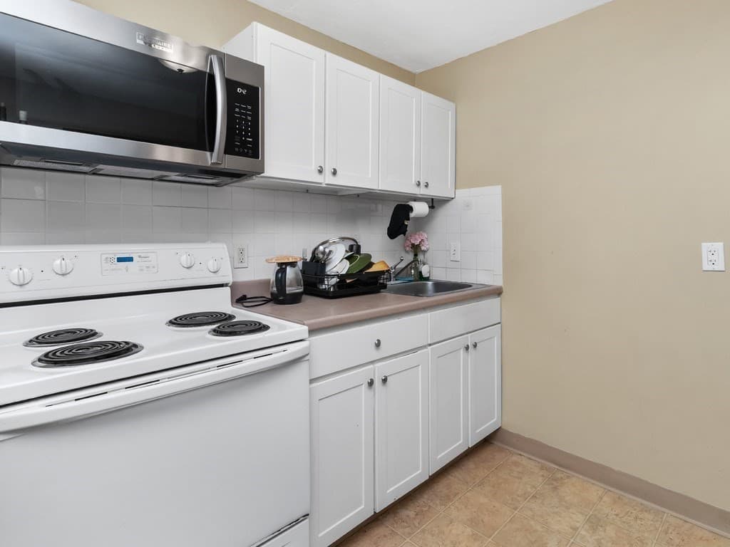 Condominium at 32 Whites Avenue # D45, Watertown MA 02472, Watertown, photo 5 of 29