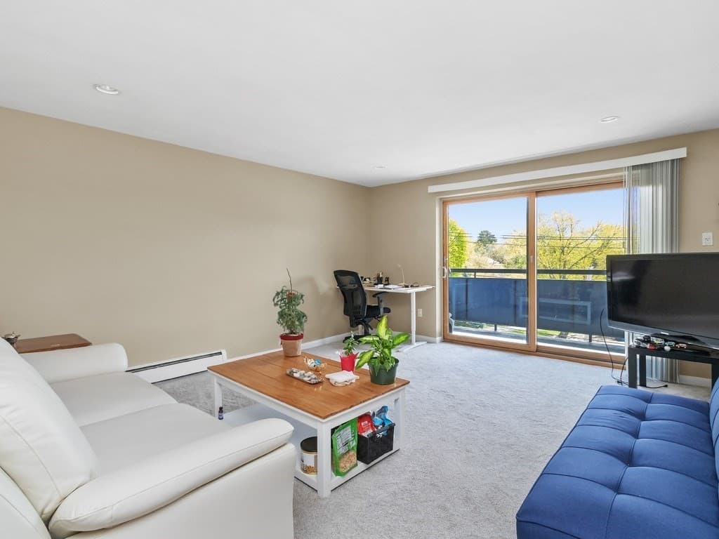 Condominium at 32 Whites Avenue # D45, Watertown MA 02472, Watertown, photo 14 of 29