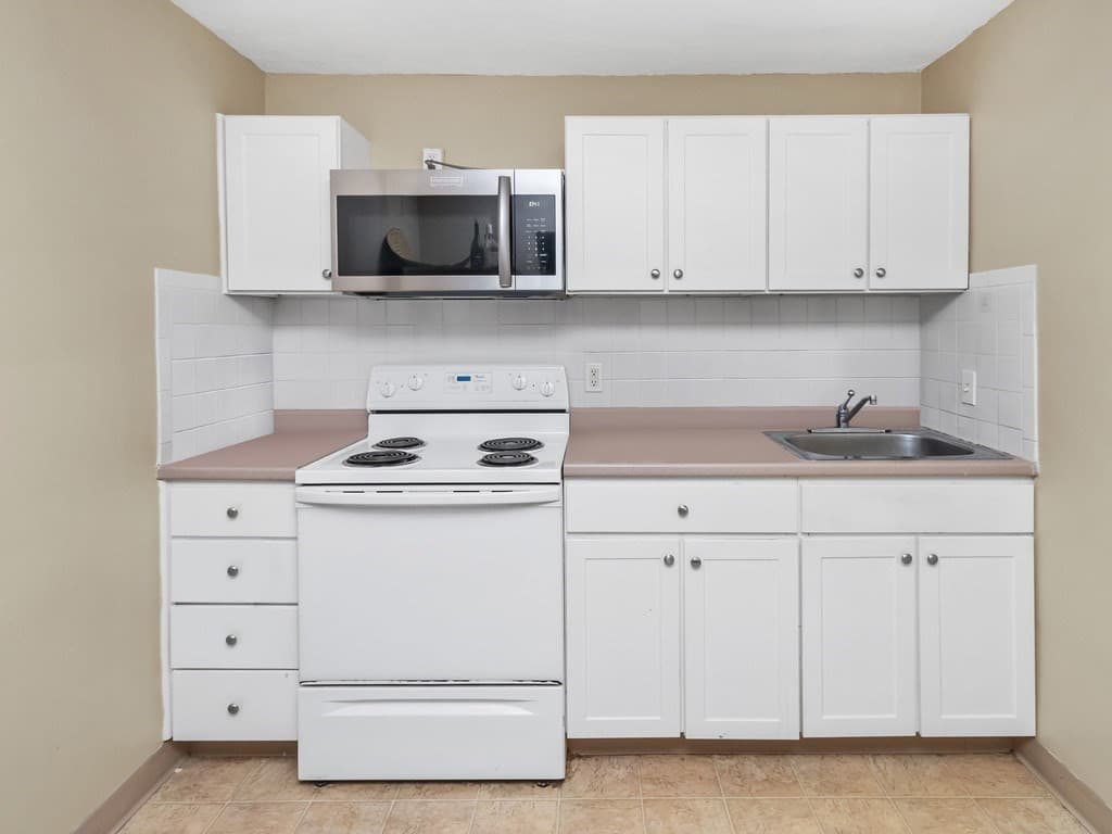 Condominium at 32 Whites Avenue # D45, Watertown MA 02472, Watertown, photo 4 of 29